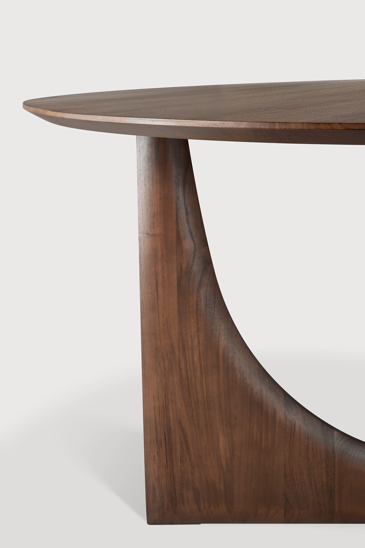 Geometric dining table - varnished teak - brown - round White Cliff Studio Dining Table