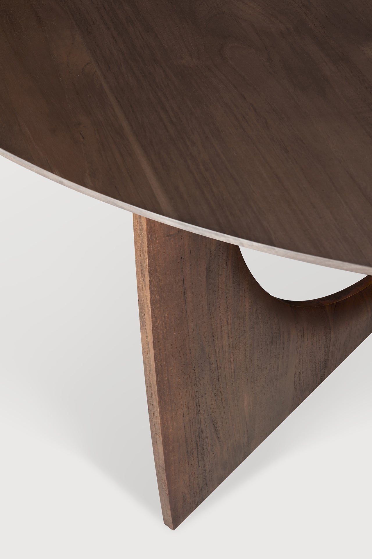 Geometric dining table - varnished teak - brown - round White Cliff Studio Dining Table
