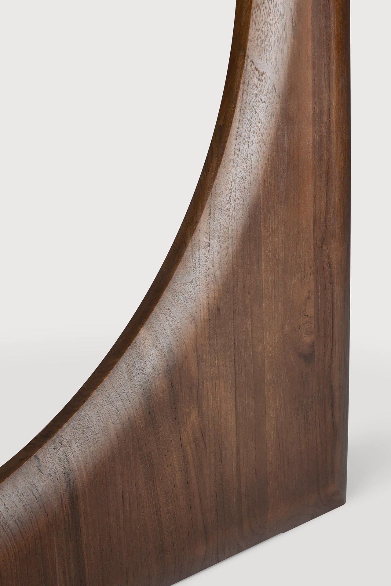 Geometric dining table - varnished teak - brown - round White Cliff Studio Dining Table