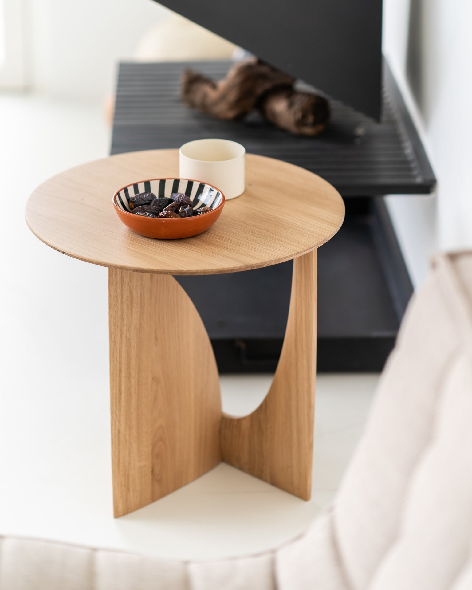 Geometric side table - varnished oak - round White Cliff Studio Side Table