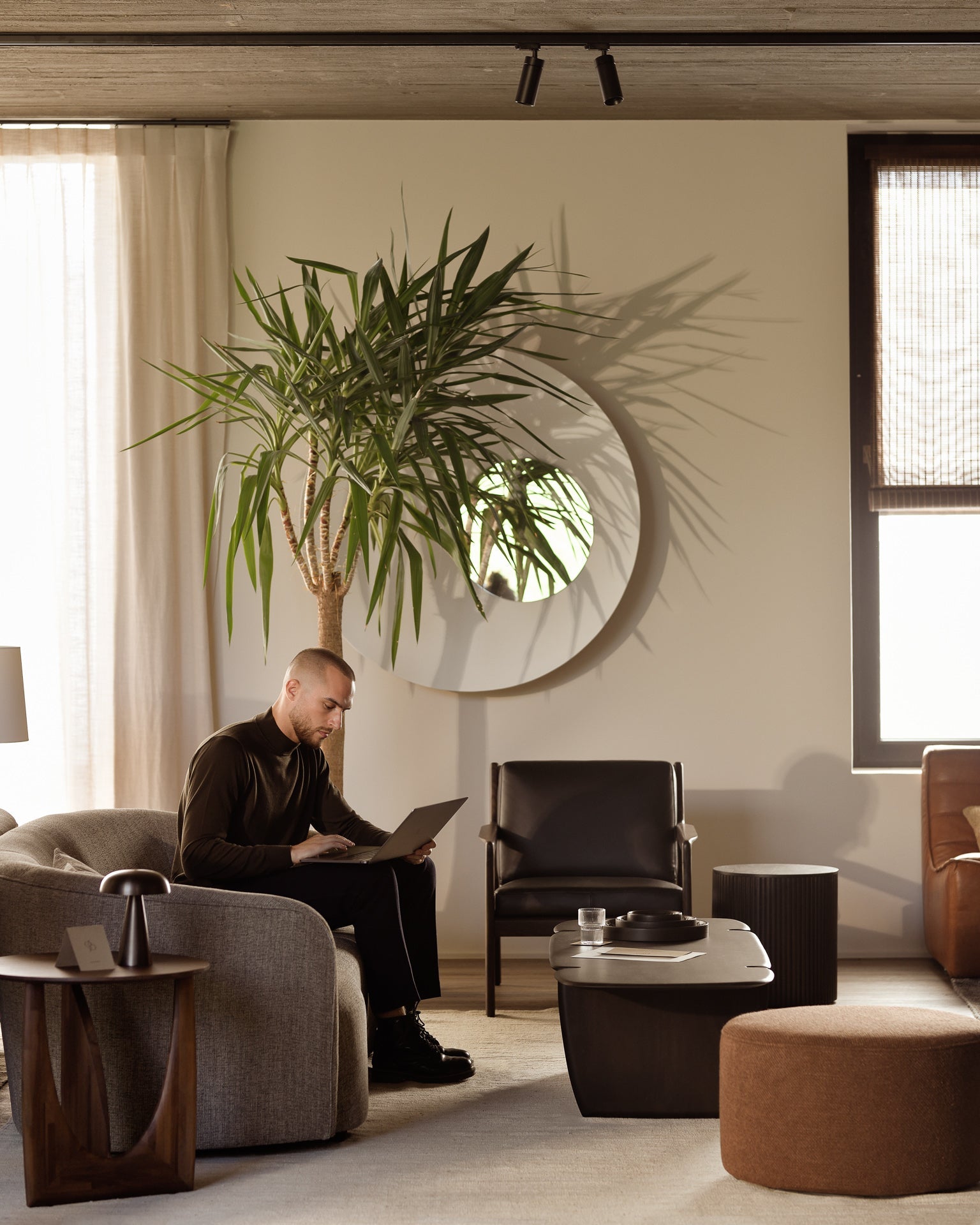 Geometric side table - varnished teak - brown - round White Cliff Studio Side Table