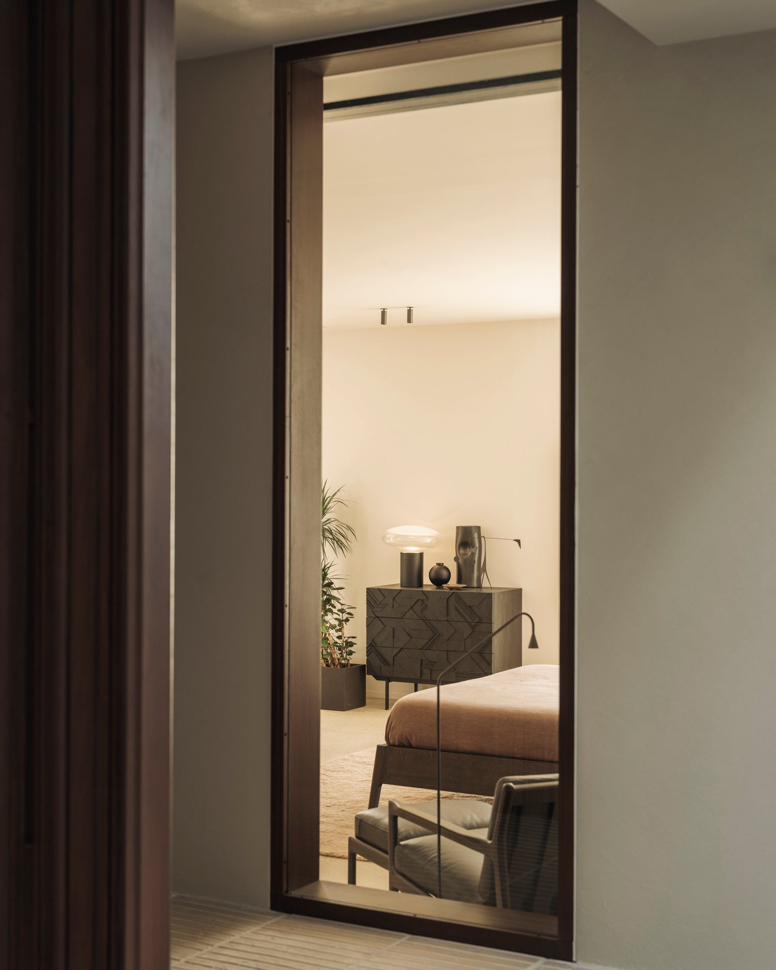 Graphic dresser - varnished teak - black - 3 drawers White Cliff Studio DRESSERS & CHEST OF DRAWERS