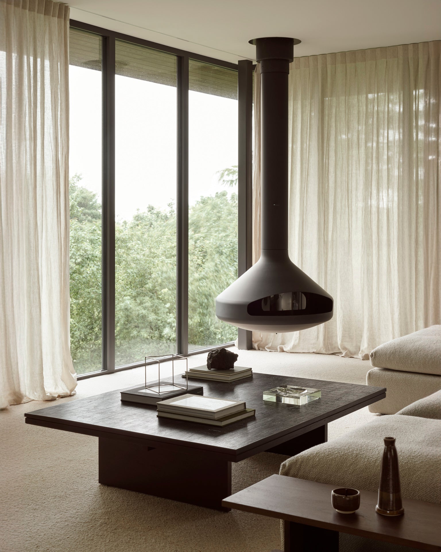 Grooves coffee table - varnished teak - off black - rectangular White Cliff Studio COFFEE TABLE