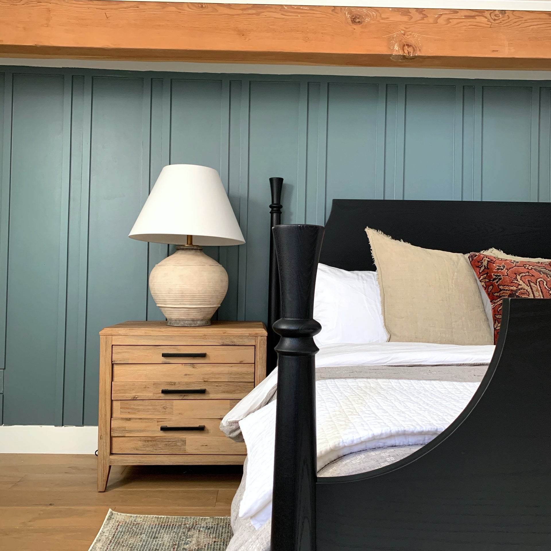 Enrata Ceramic Table Lamp