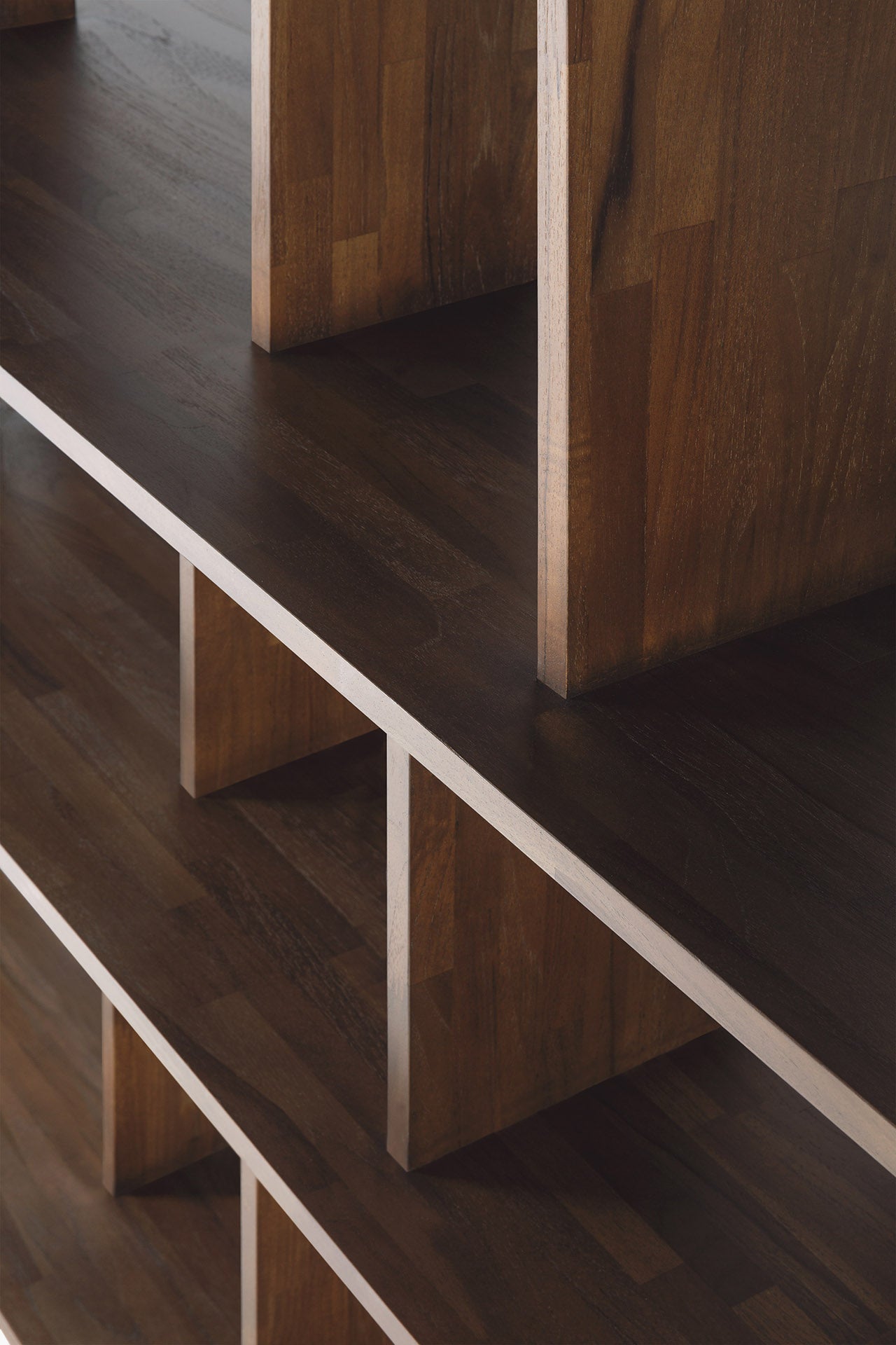 Irregular rack - varnished teak - brown White Cliff Studio Wall Shelf