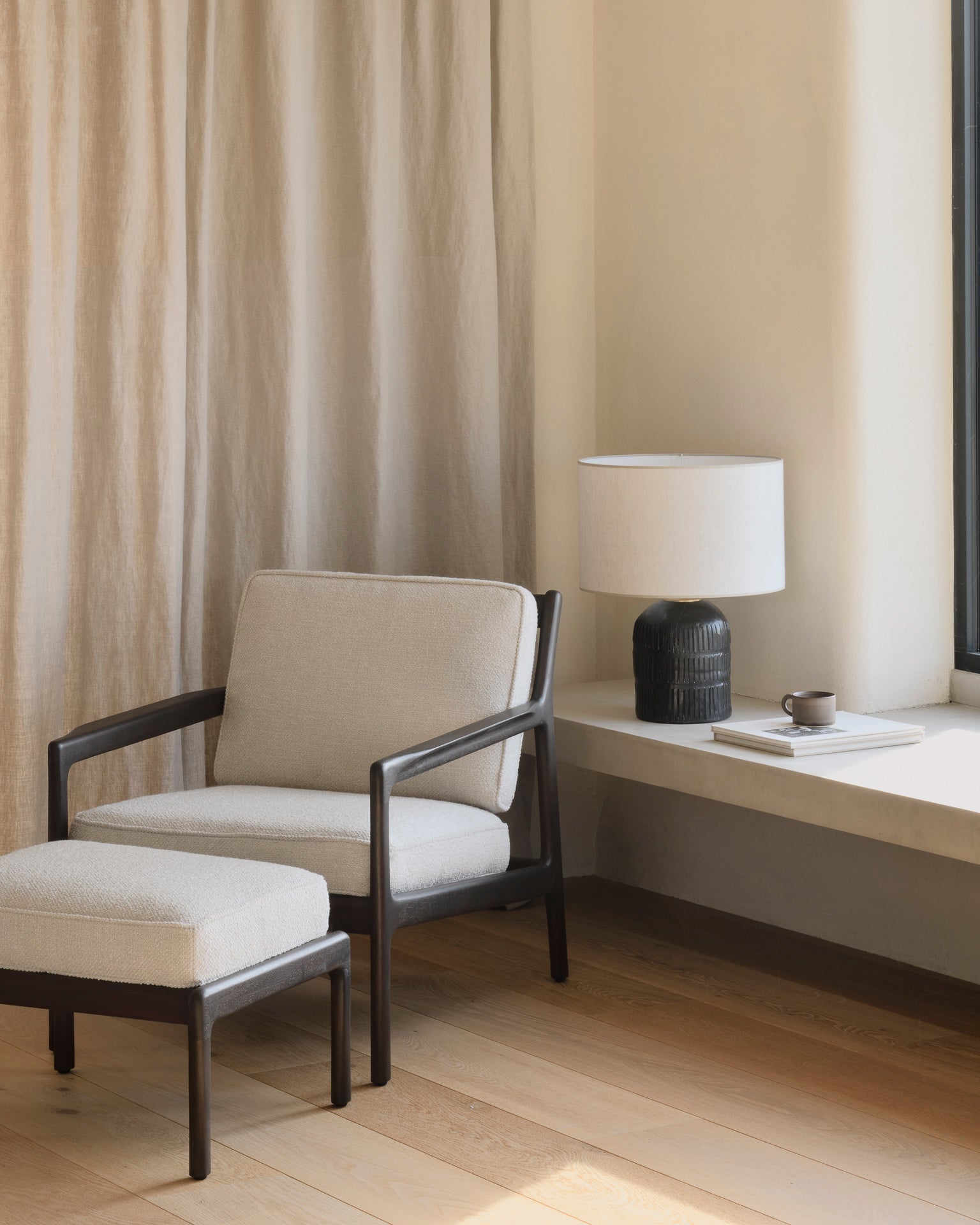 Jack footstool - varnished mahogany - dark brown - Ivory fabric White Cliff Studio Ottoman