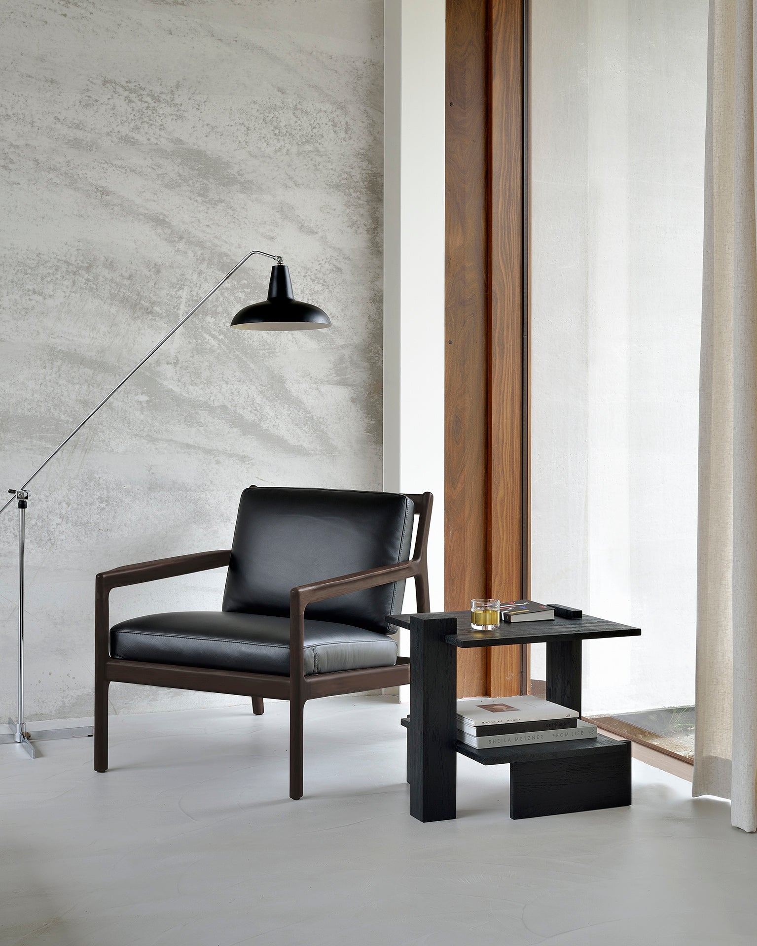 Jack lounge chair - varnished mahogany - dark brown - Carbone leather White Cliff Studio Lounge Chair