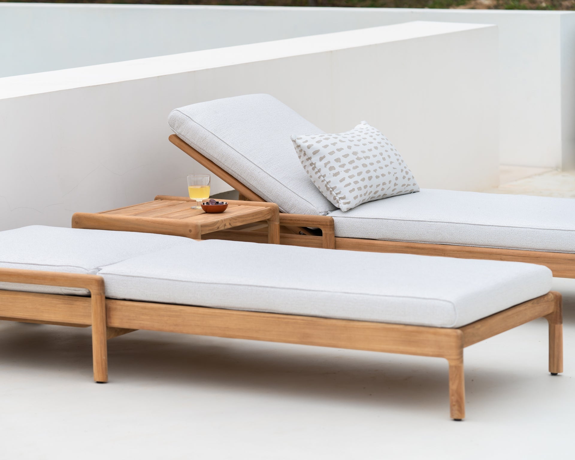 Jack outdoor adjustable lounger cushion - Off White fabric White Cliff Studio Outdoor Cushion