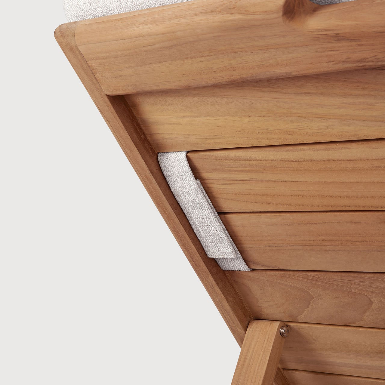 Jack outdoor adjustable lounger - teak - Off White fabric White Cliff Studio Outdoor Chaise