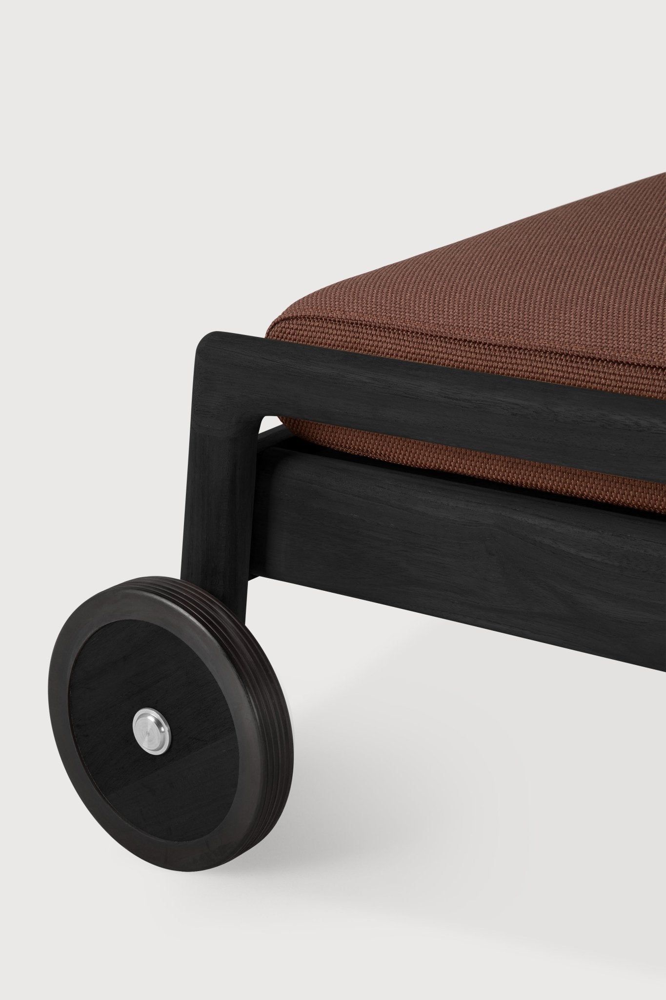 Jack outdoor adjustable lounger - varnished teak - black - Burgundy fabric White Cliff Studio Outdoor Chaise