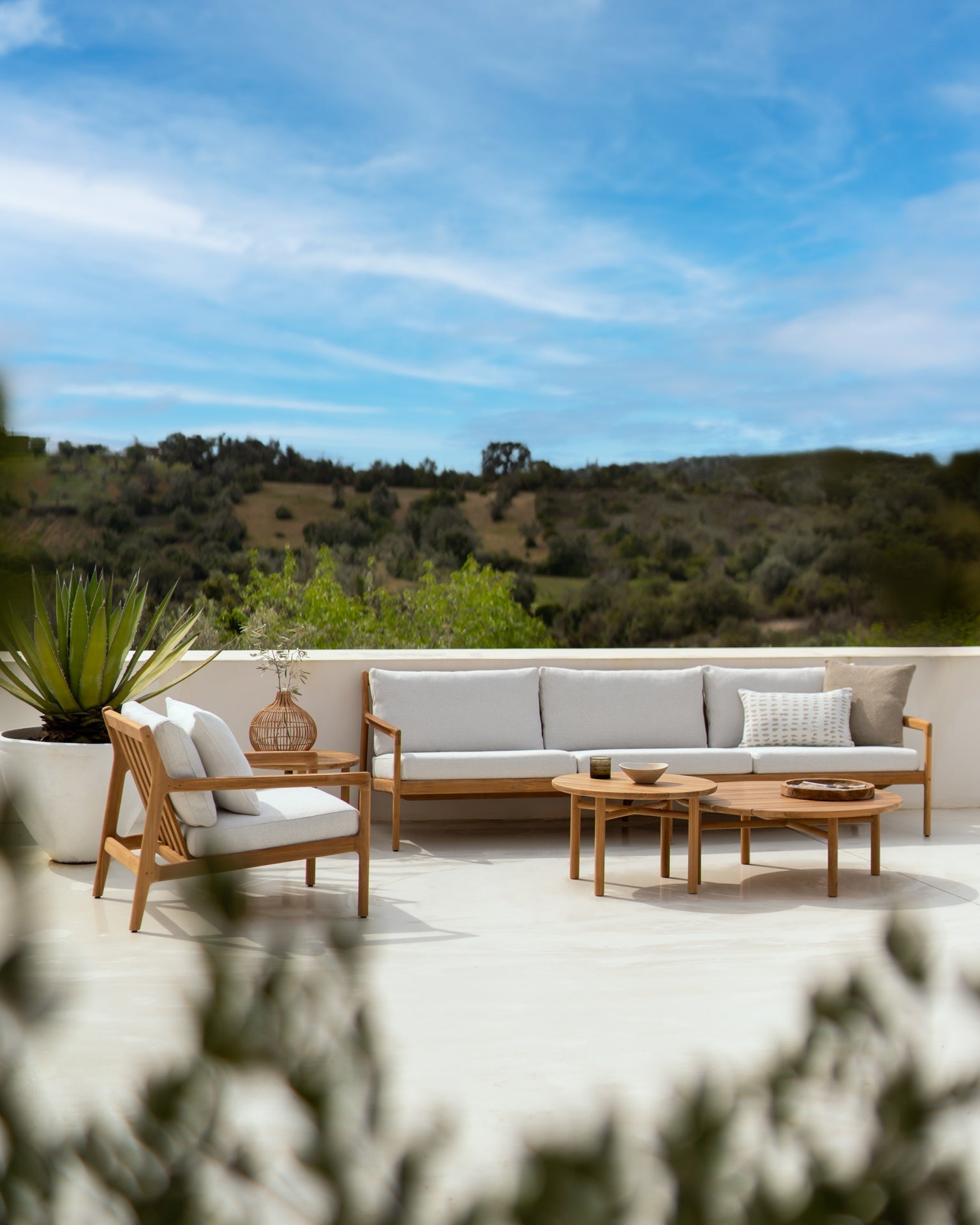 Jack outdoor sofa - teak - Off White fabric - 3+ seater White Cliff Studio Outdoor Sofa