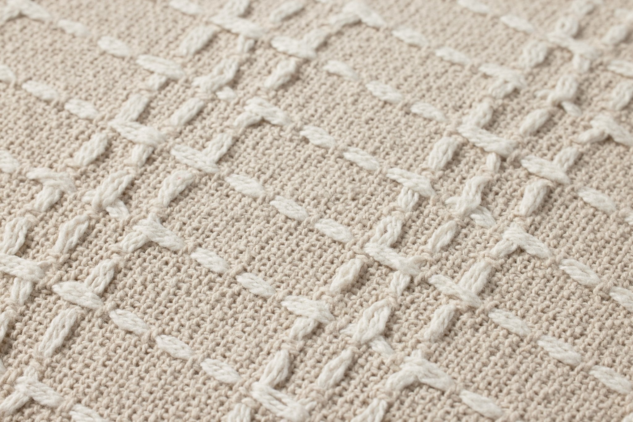 Jean Stoffer x Loloi PJS0017 Beige / Ivory 16'' x 26'' Cover Only Pillow White Cliff Studio Throw Pillows