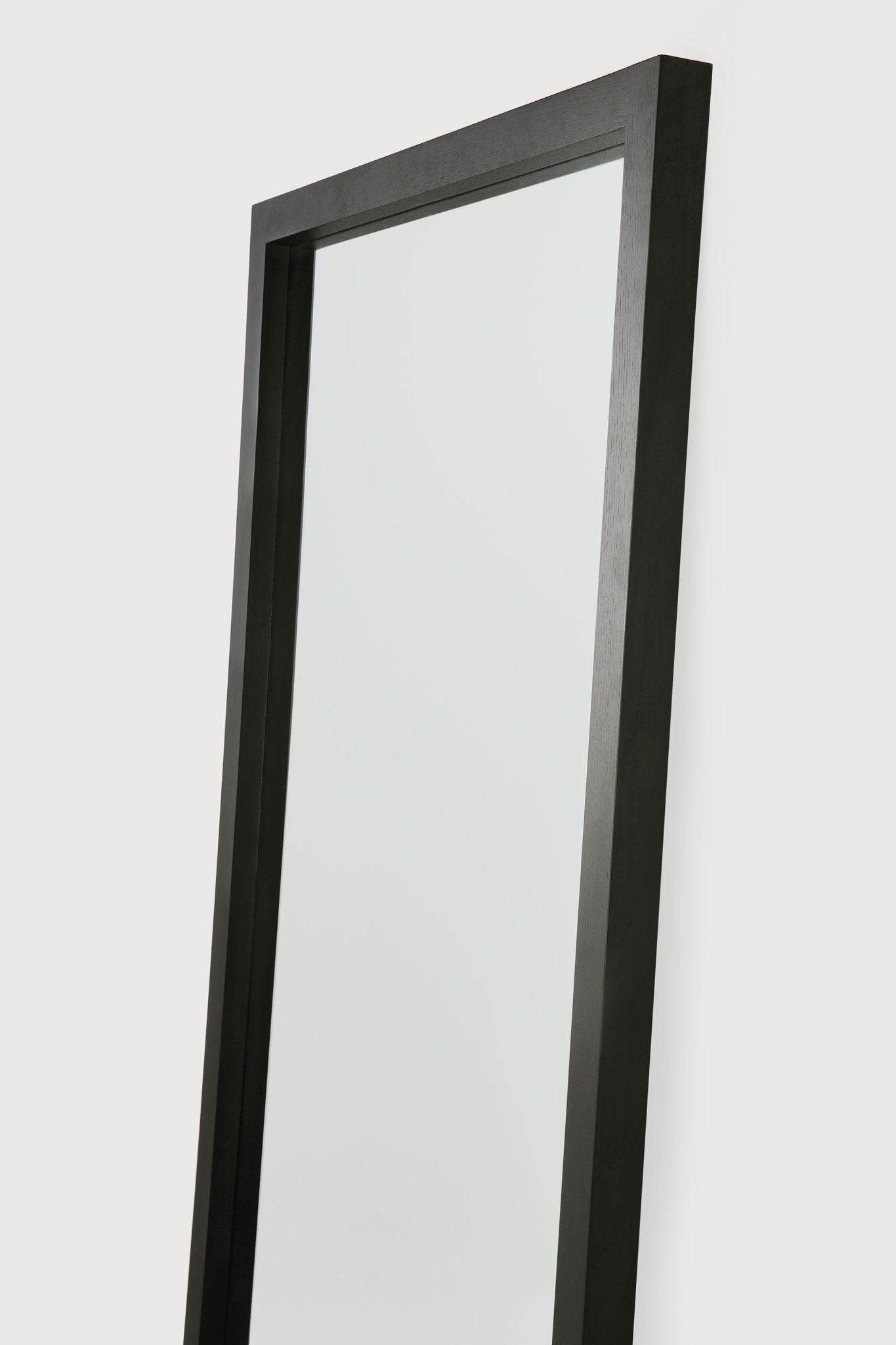 Light Frame floor mirror - varnished oak frame - black - rectangular White Cliff Studio Floor Mirror