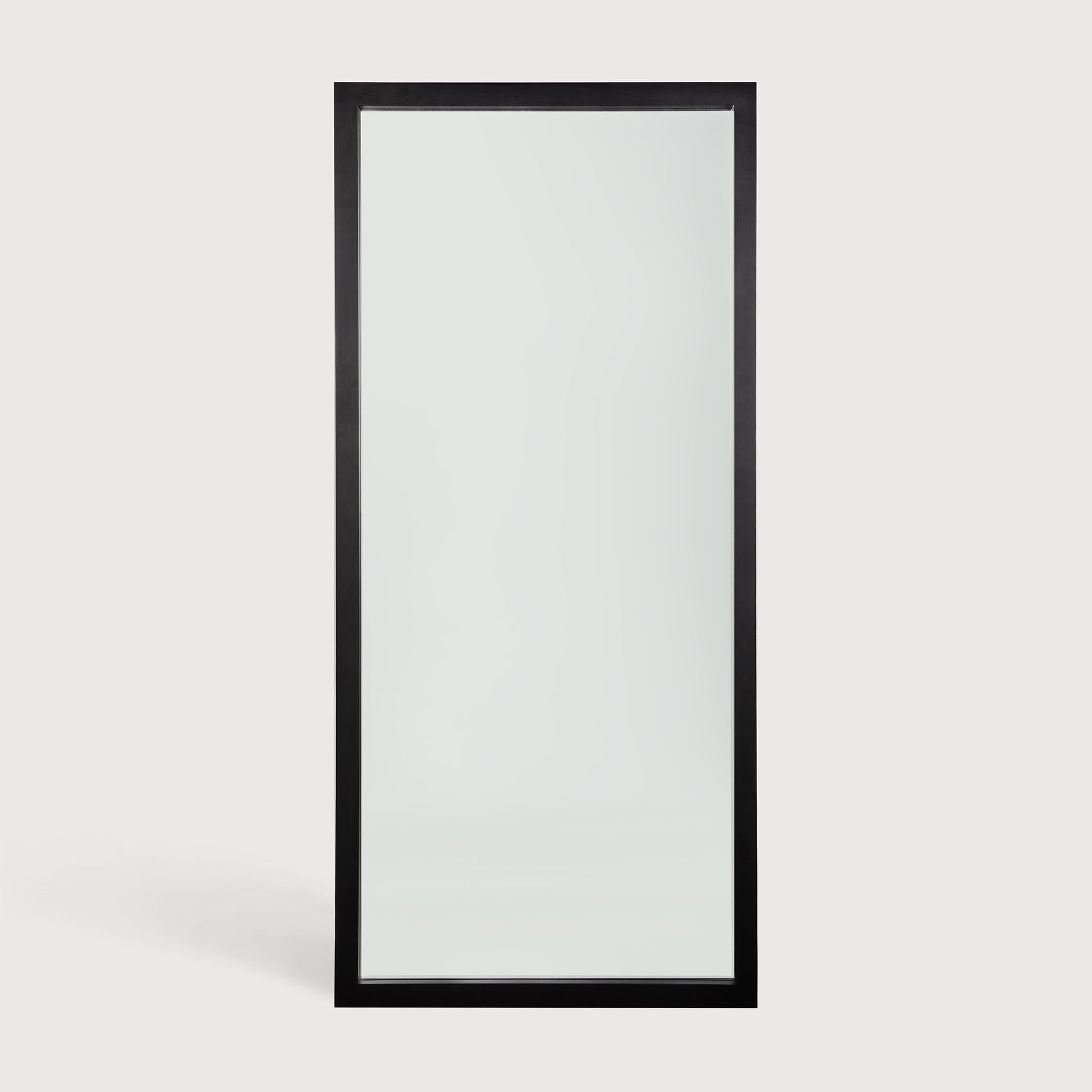 Light Frame floor mirror - varnished oak frame - black - rectangular White Cliff Studio Floor Mirror