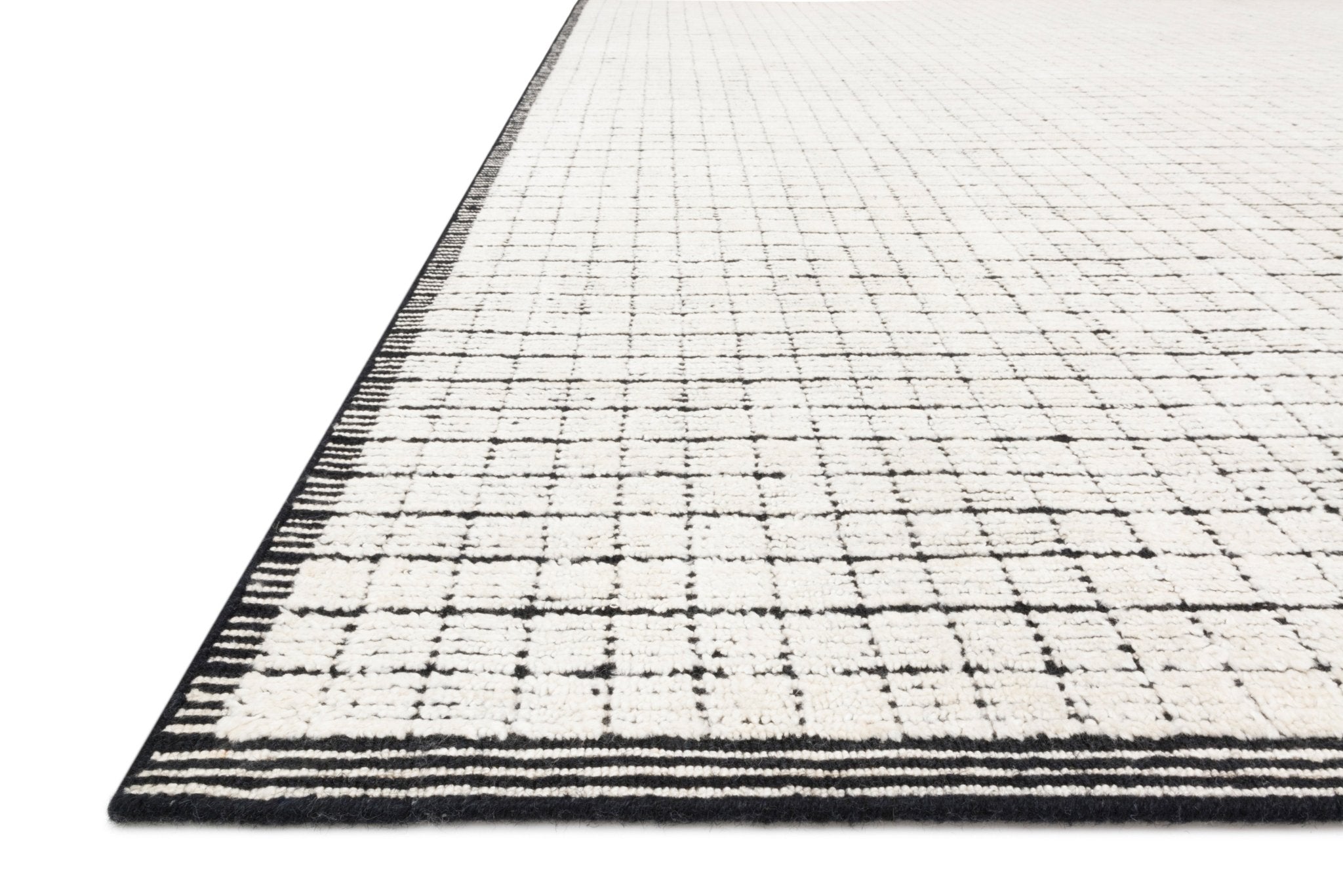 Loloi Beverly Ivory / Black Rug