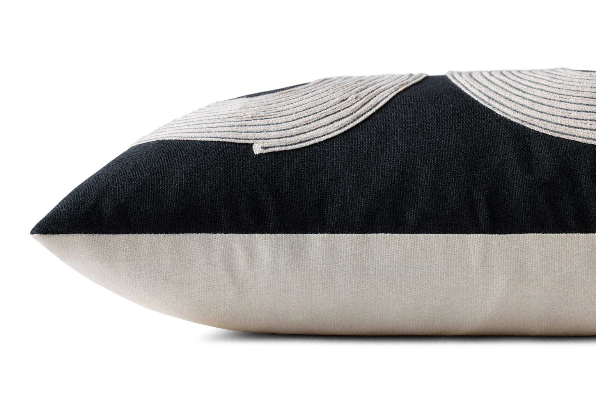 Loloi Black / Natural Pillow White Cliff Studio Pillow