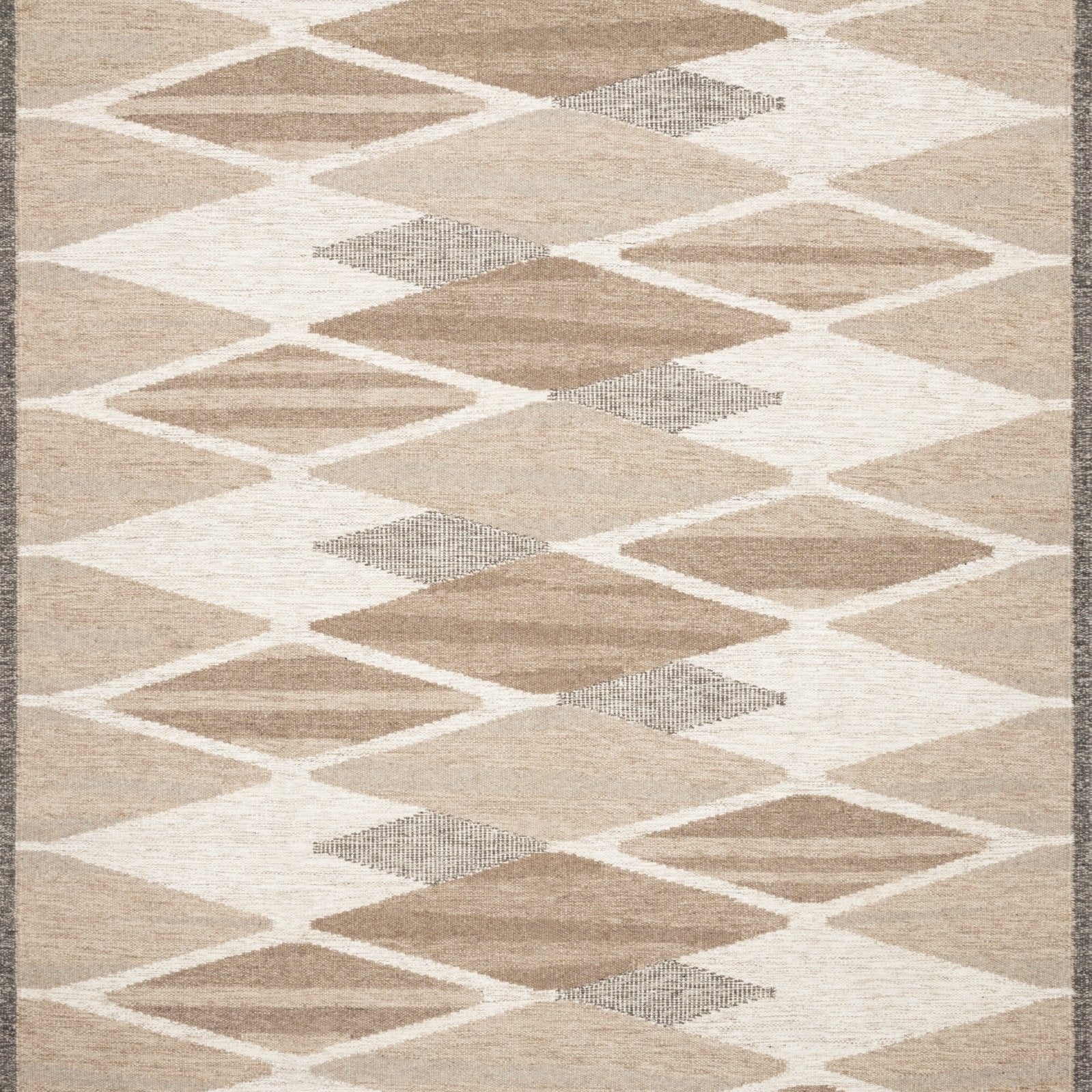 Loloi Evelina Taupe / Bark Sample Rug White Cliff Studio Sample Rug