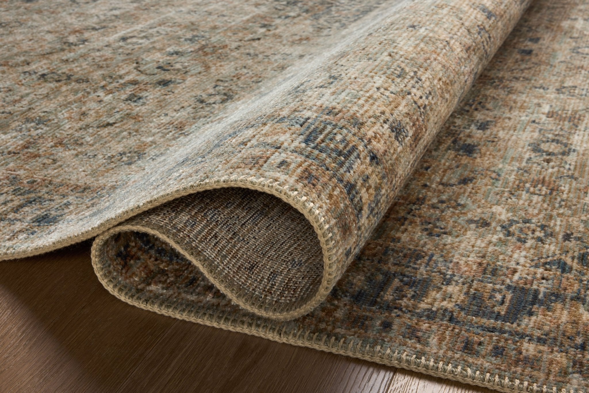 Loloi Heritage Sage / Navy Rug