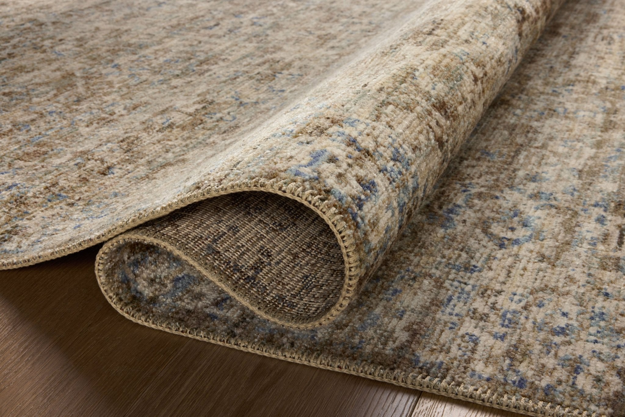 Loloi Heritage Spa / Earth Rug