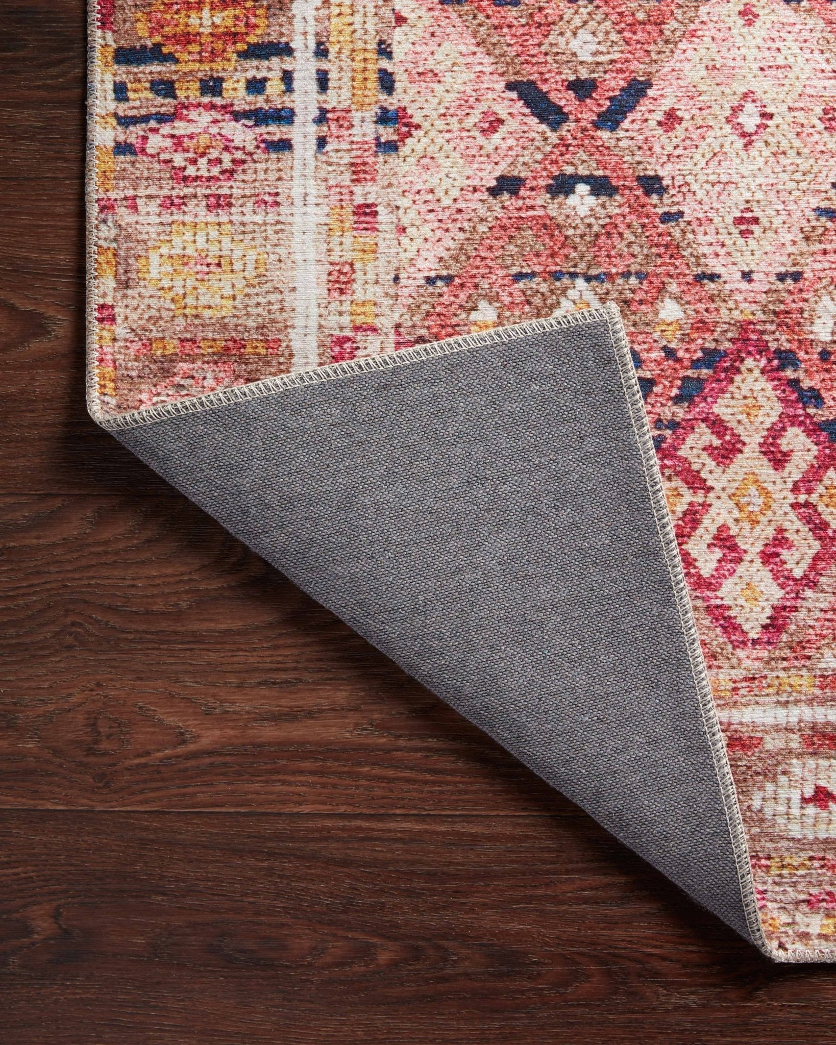 Loloi II Layla Magenta / Multi Rug