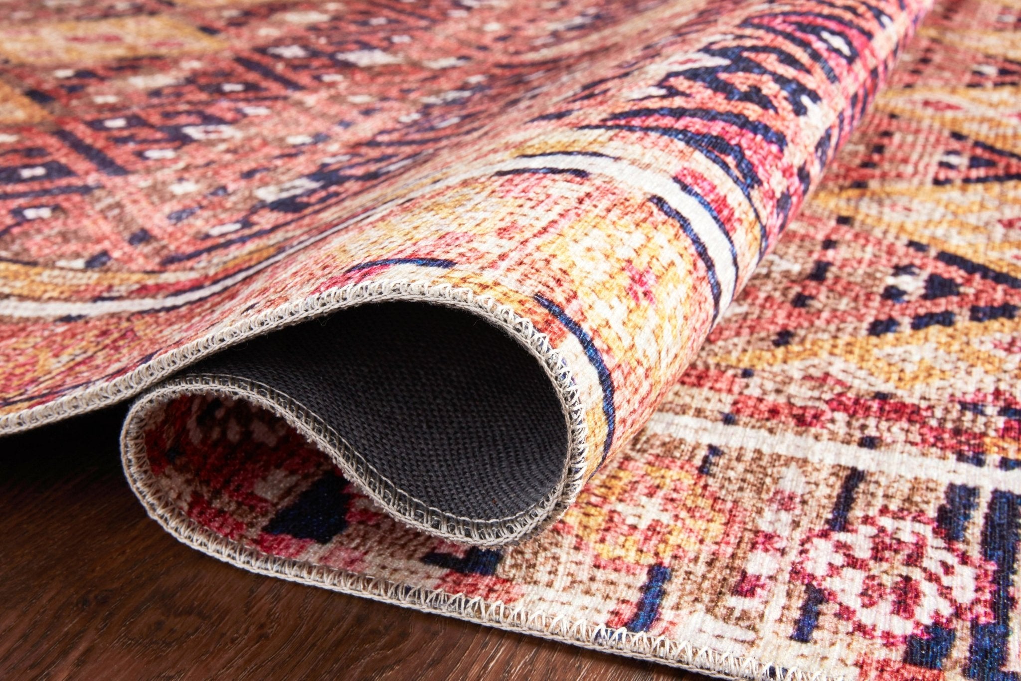 Loloi II Layla Magenta / Multi Rug