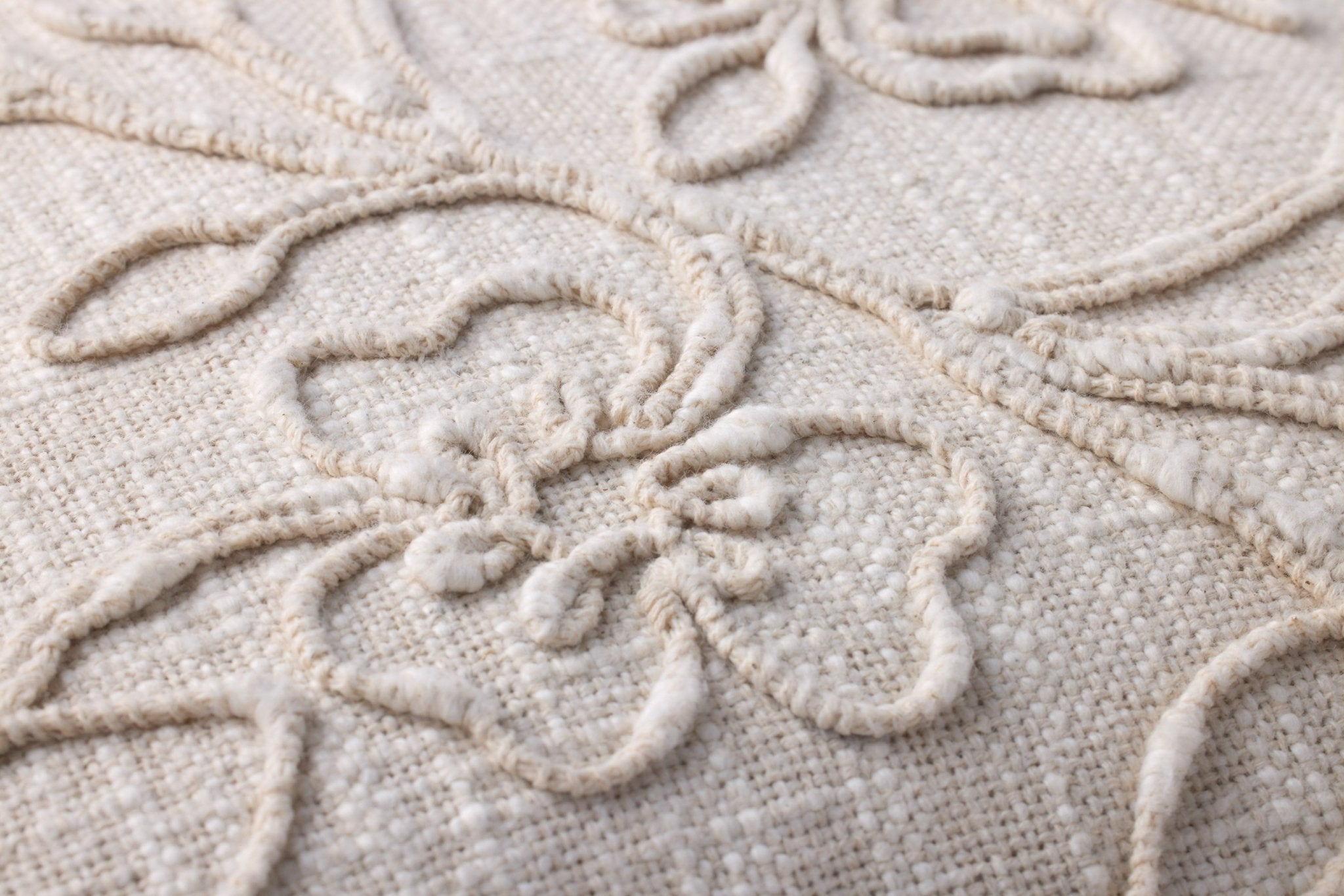 Loloi Natural Pillow White Cliff Studio Pillow