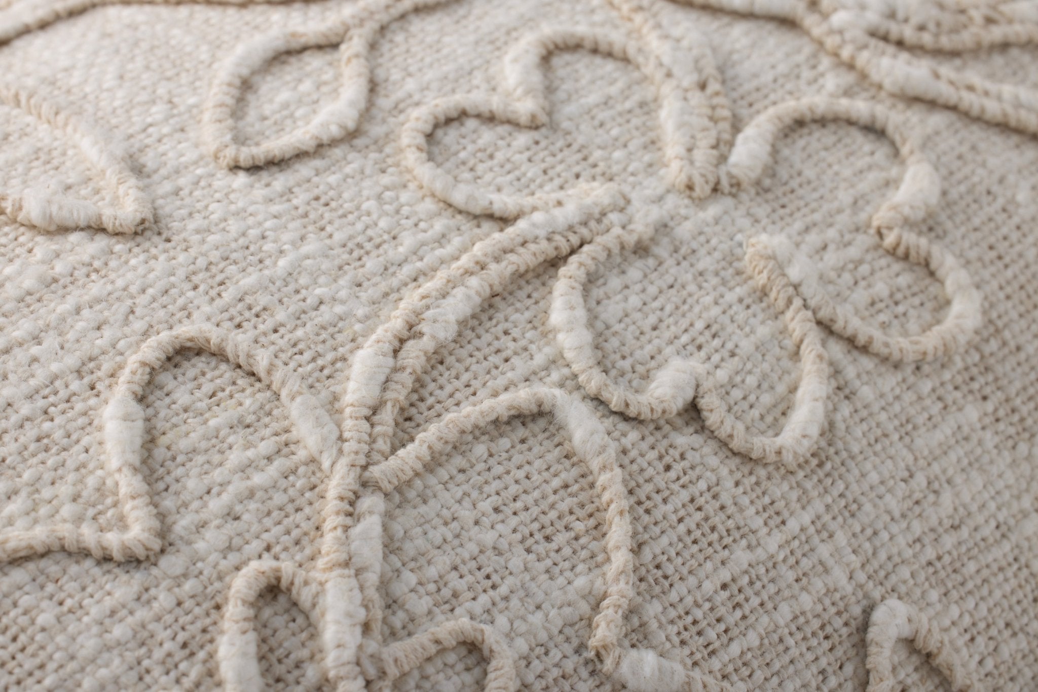 Loloi Natural Pillow White Cliff Studio Pillow