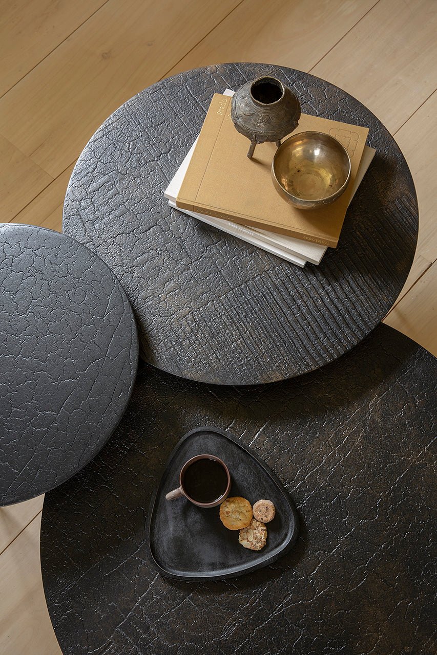Luna coffee table - varnished Minerals - Lava linear Whisky - round White Cliff Studio COFFEE TABLE