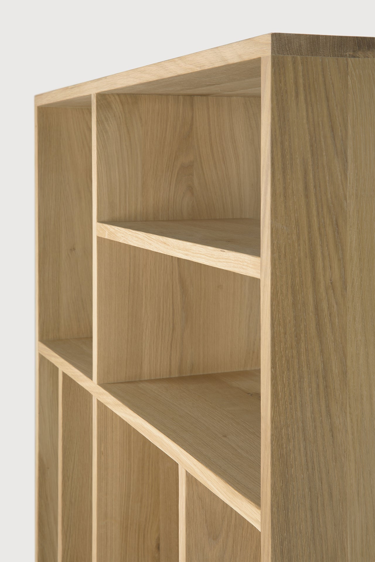 M rack - oak White Cliff Studio Wall Shelf