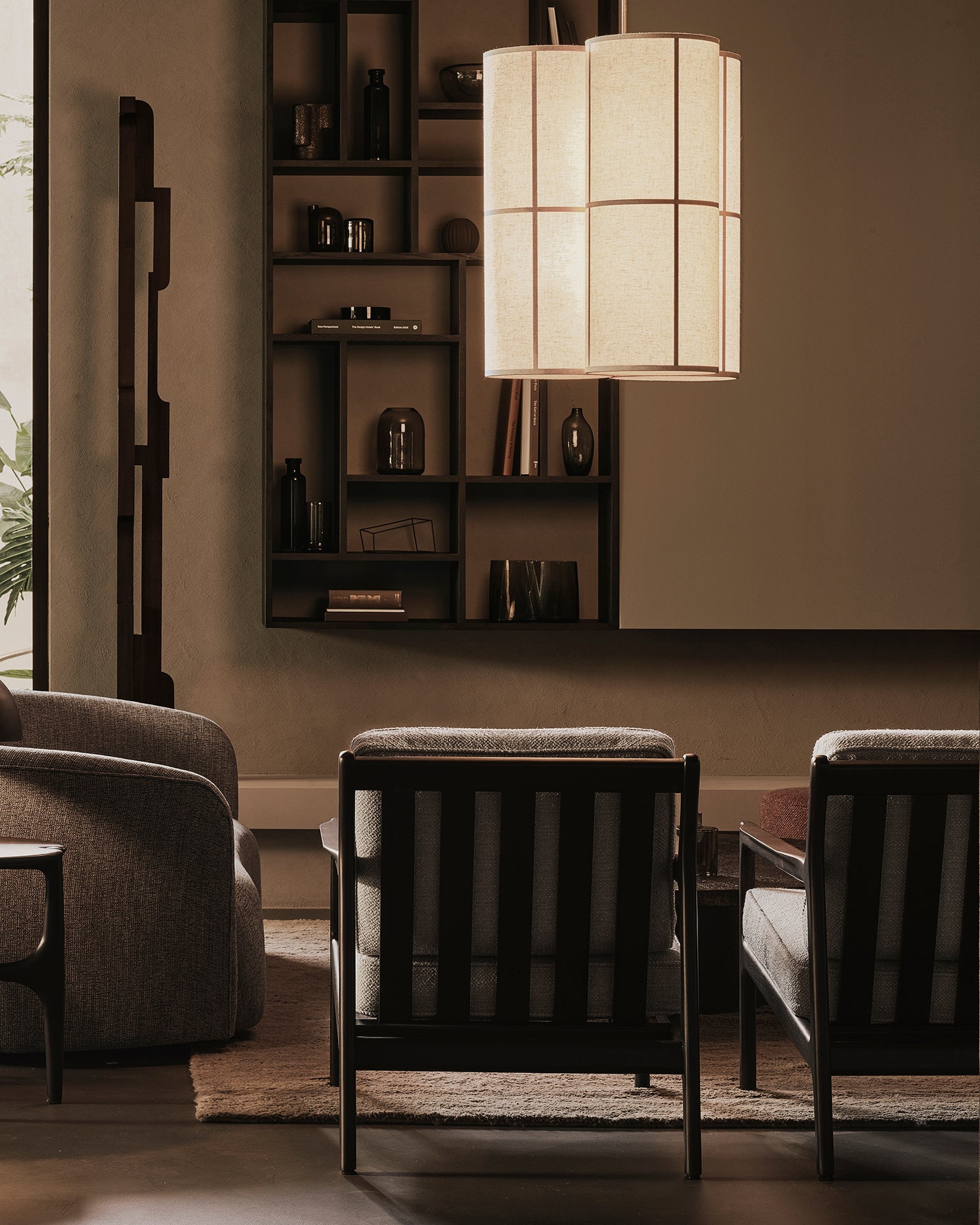 M rack - varnished oak - black White Cliff Studio Wall Shelf