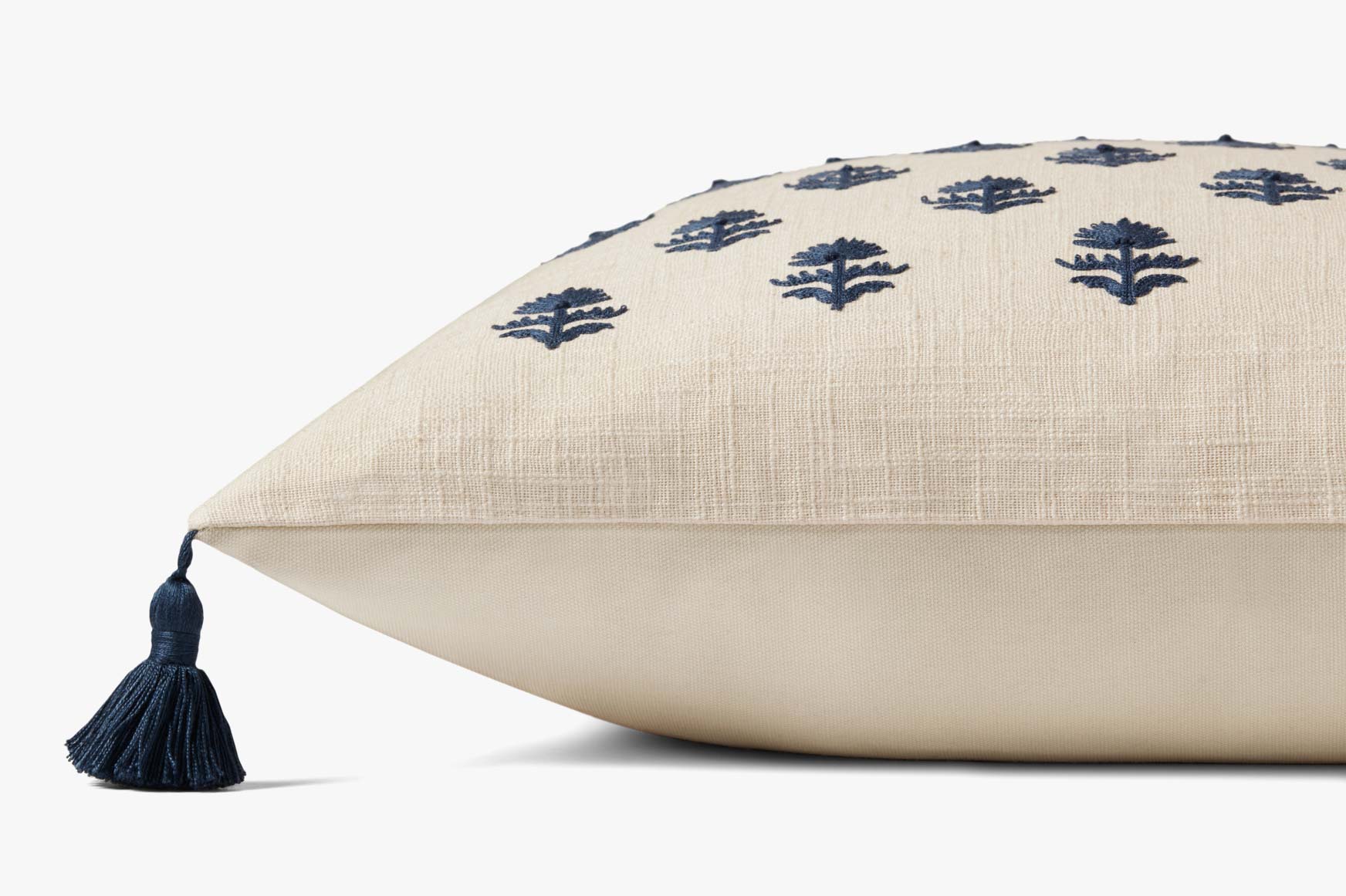 Magnolia Home by Joanna Gaines x Loloi Addison Beige / Navy Pillow White Cliff Studio Throw Pillows