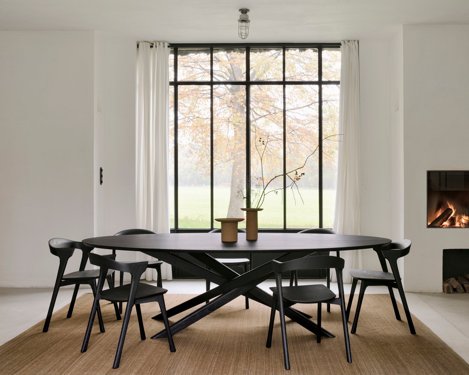 Mikado dining table - varnished oak - black - oval White Cliff Studio Dining Table