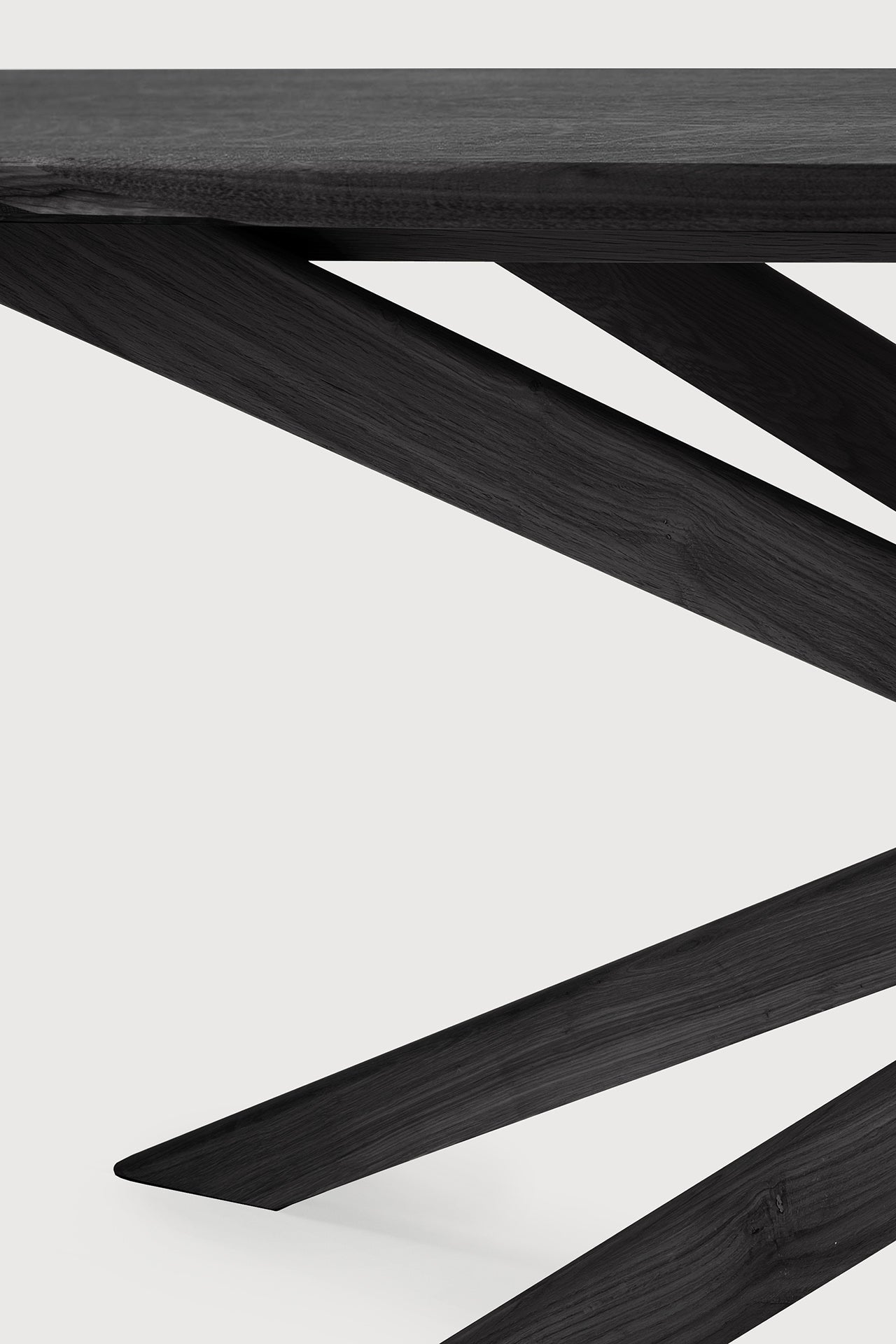 Mikado dining table - varnished oak - black - oval White Cliff Studio Dining Table