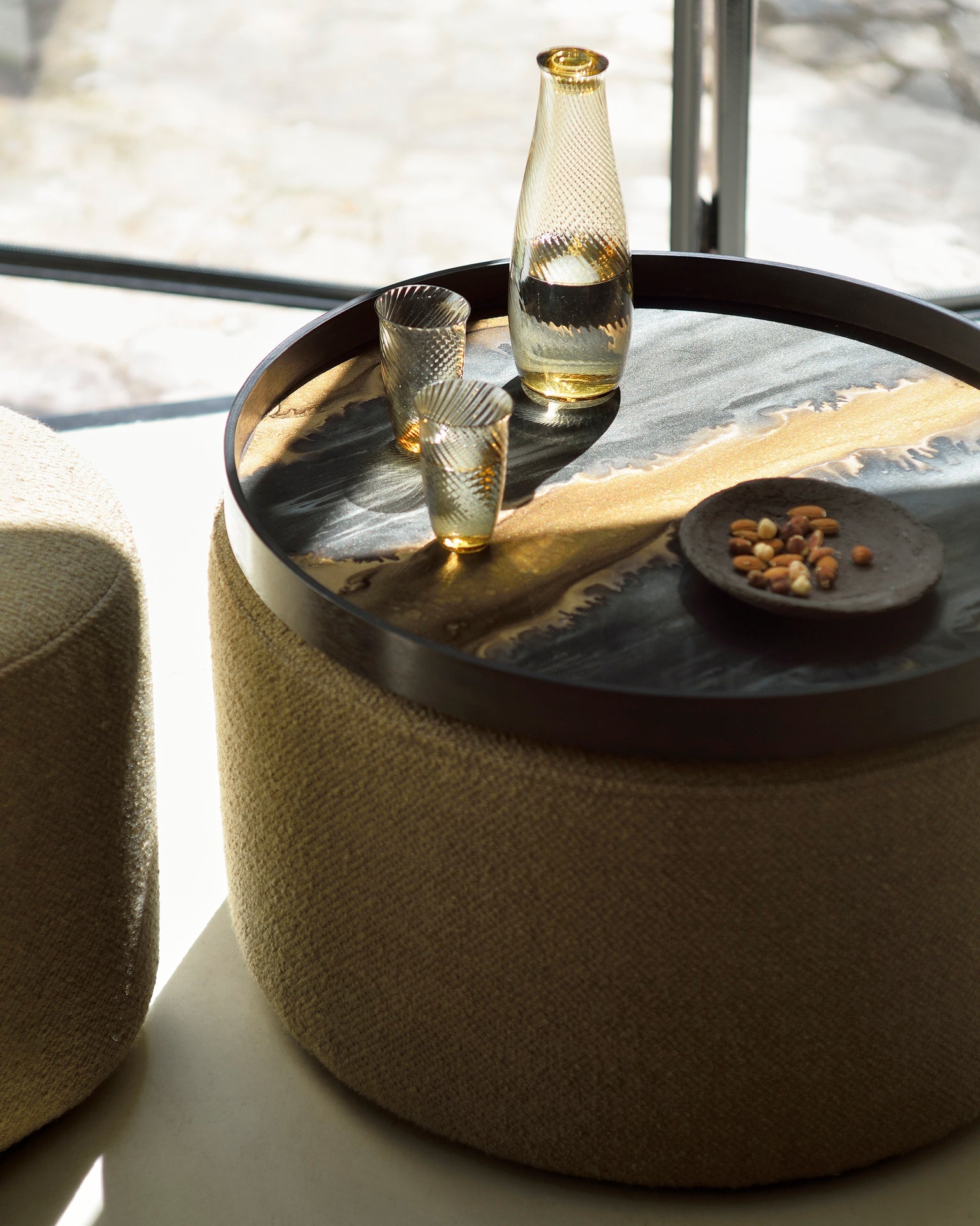 Organic tray - glass - Bronze - round - L White Cliff Studio Trays