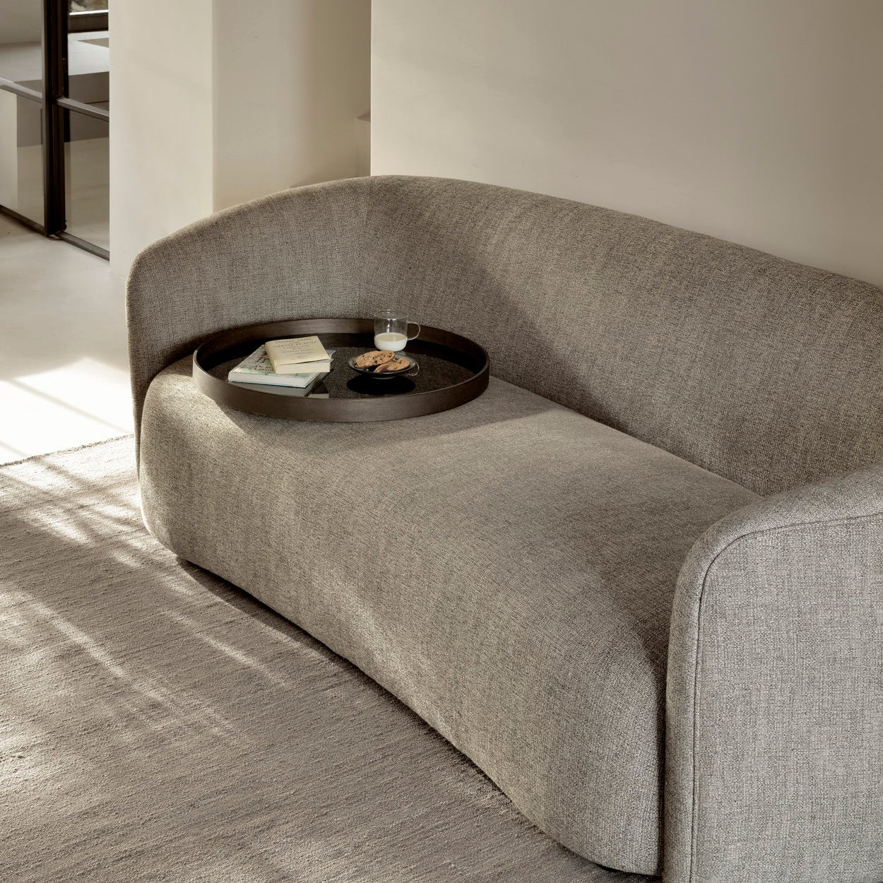 Organic tray - glass - Graphite - round - L White Cliff Studio Trays