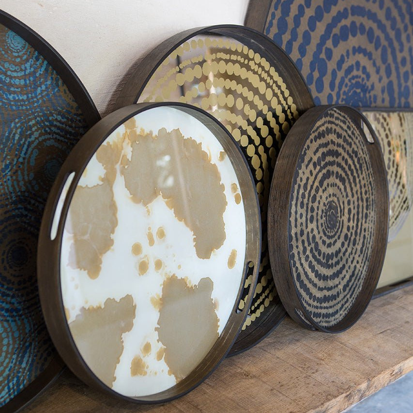 Organic tray - glass - Mist Gold - round - S White Cliff Studio Trays