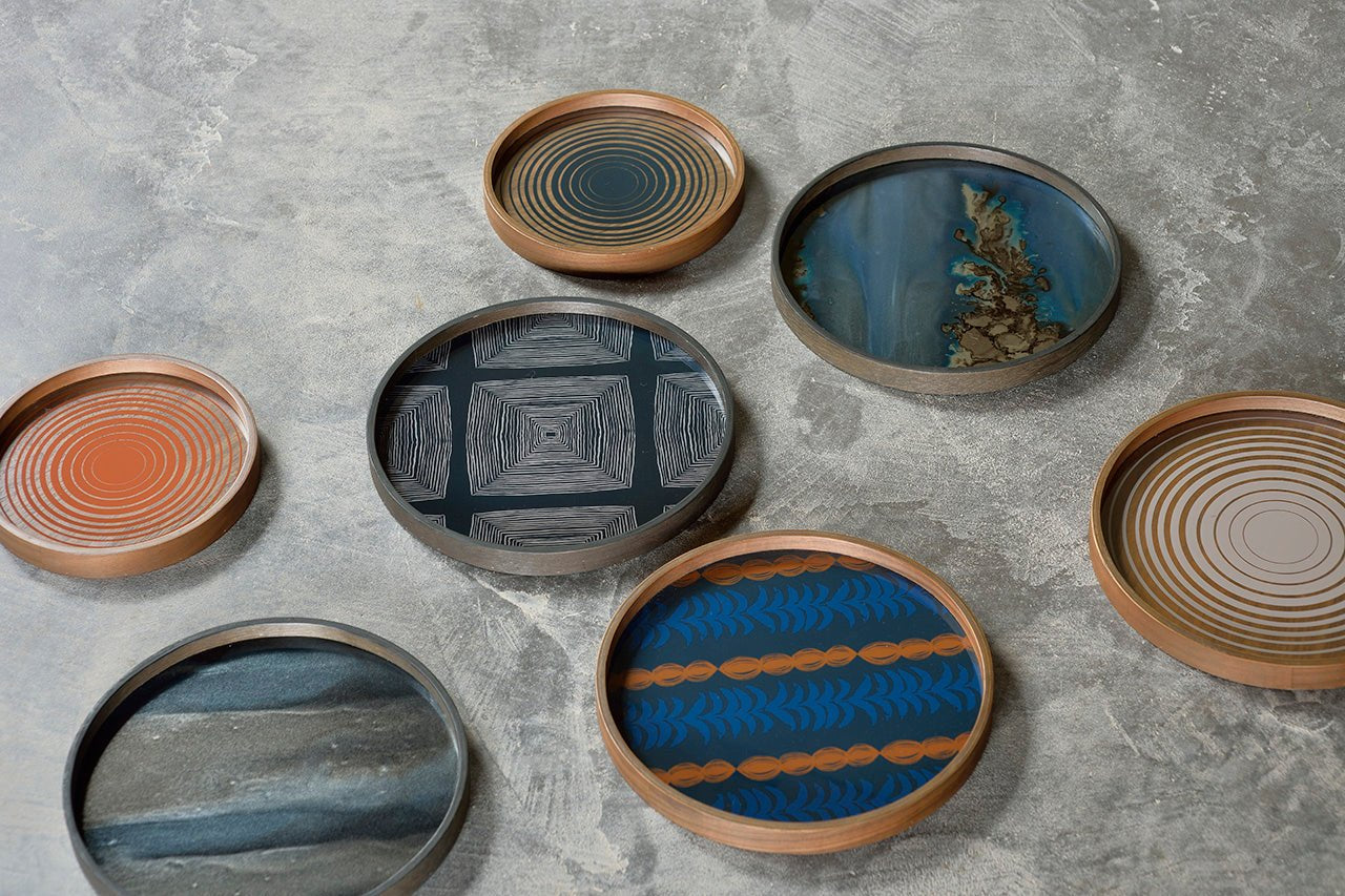 Organic valet tray - glass - Graphite - round - L White Cliff Studio Trays