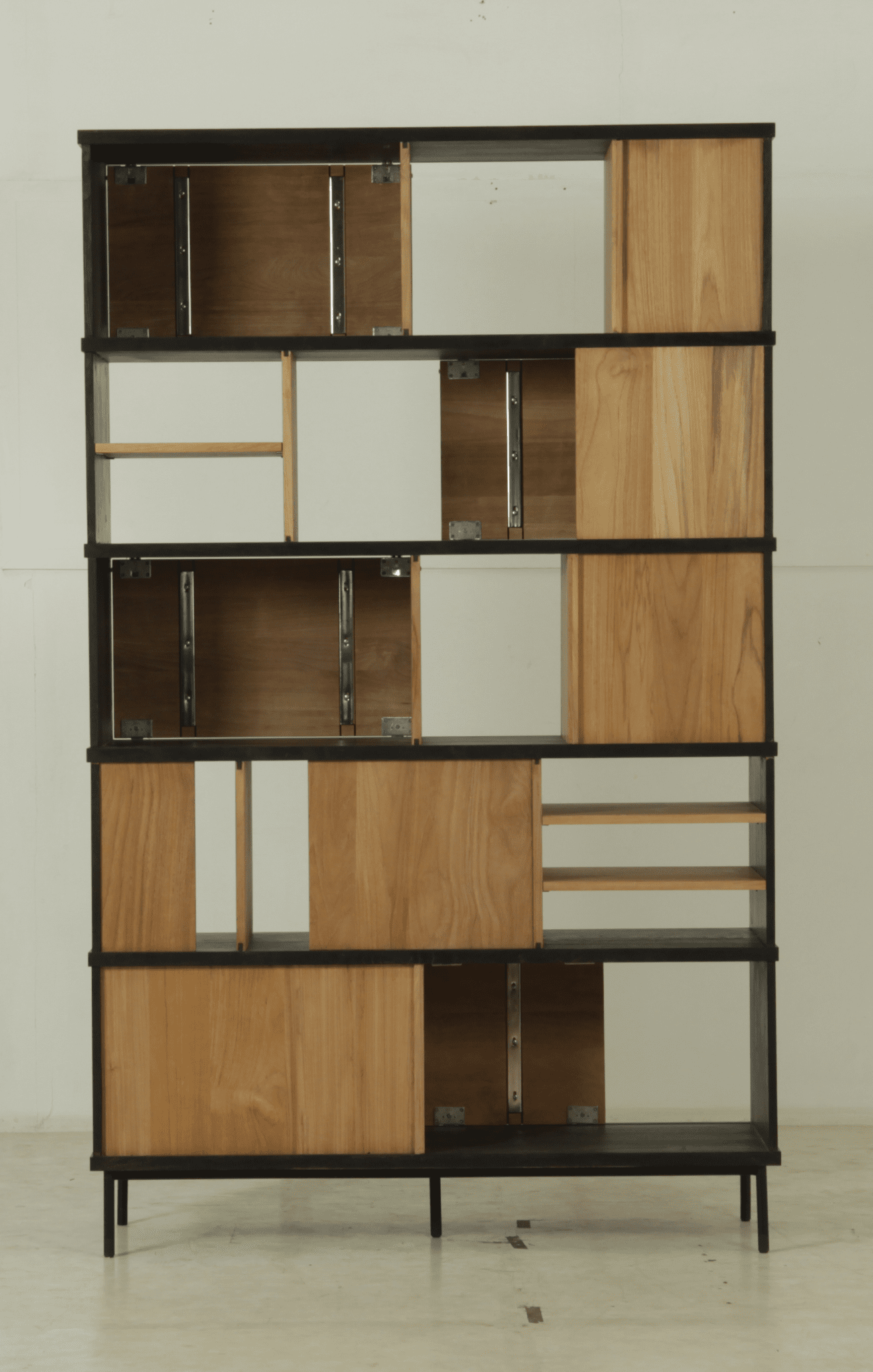 Oscar rack - teak - 5 sliding doors White Cliff Studio Wall Shelf
