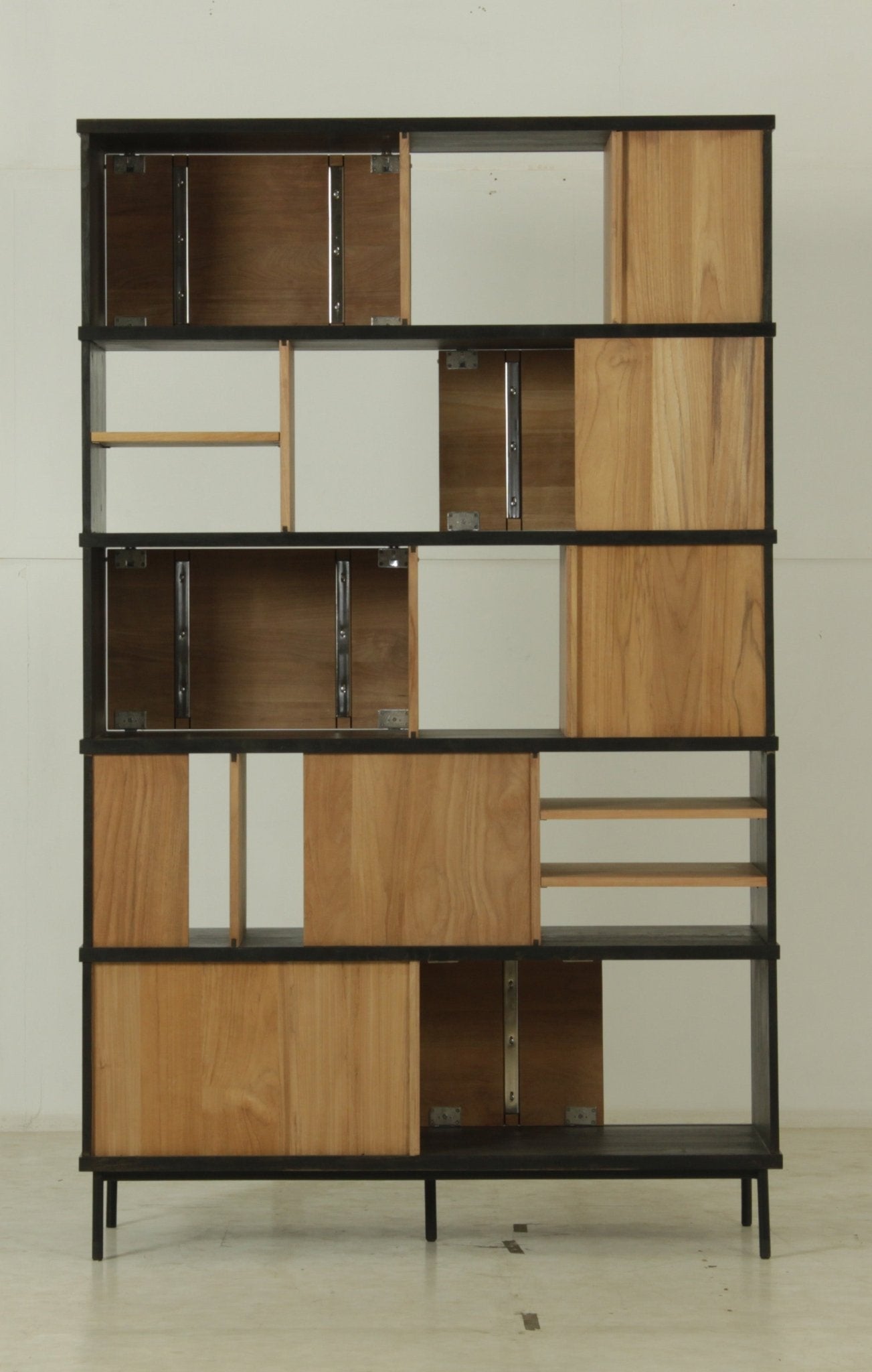 Oscar rack - teak - 5 sliding doors White Cliff Studio Wall Shelf