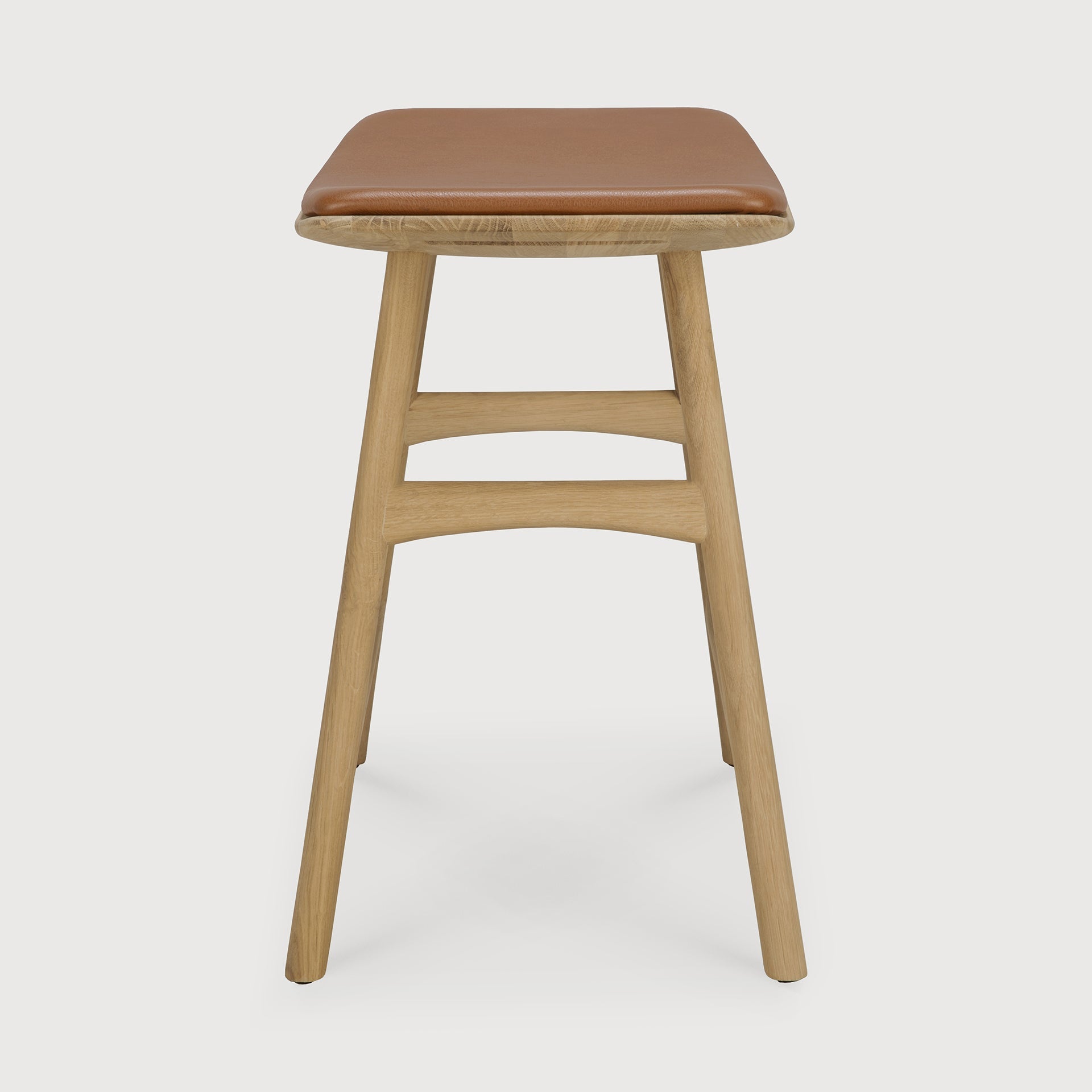 Osso stool - varnished oak - Cognac leather White Cliff Studio Stool