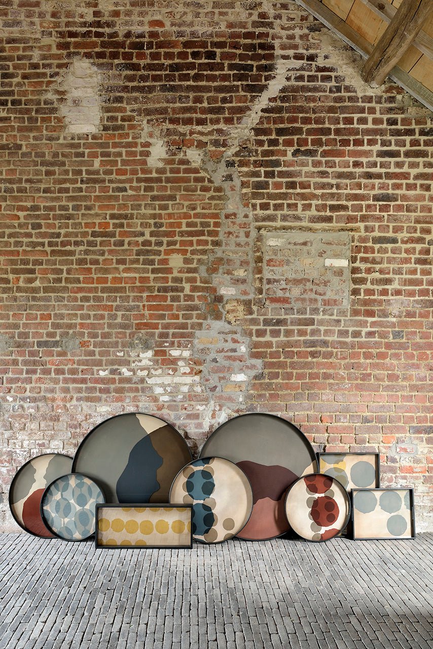 Overlapping Dots tray - glass - round - L White Cliff Studio Trays