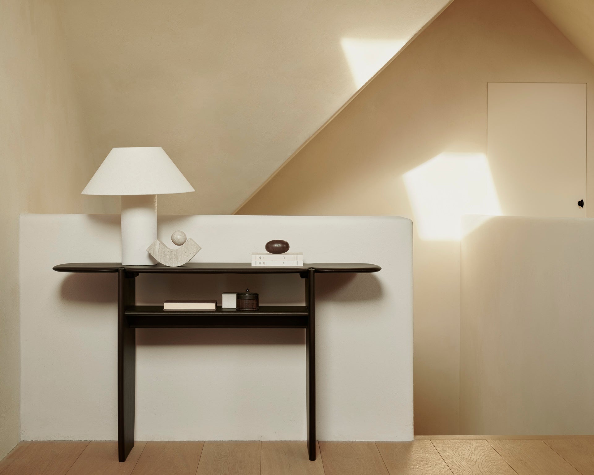 PI console - varnished mahogany - dark brown - 2 legs White Cliff Studio Console Table