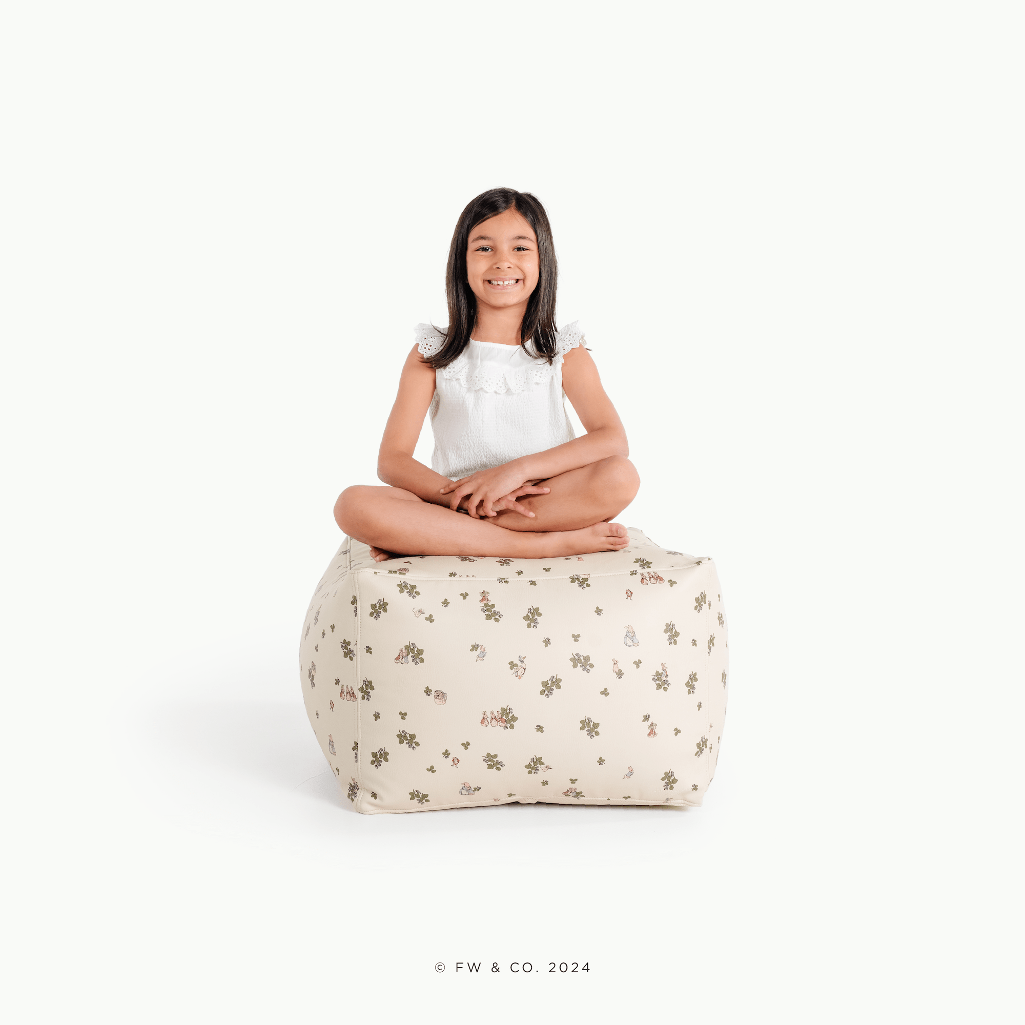 Pouf White Cliff Studio Pouf