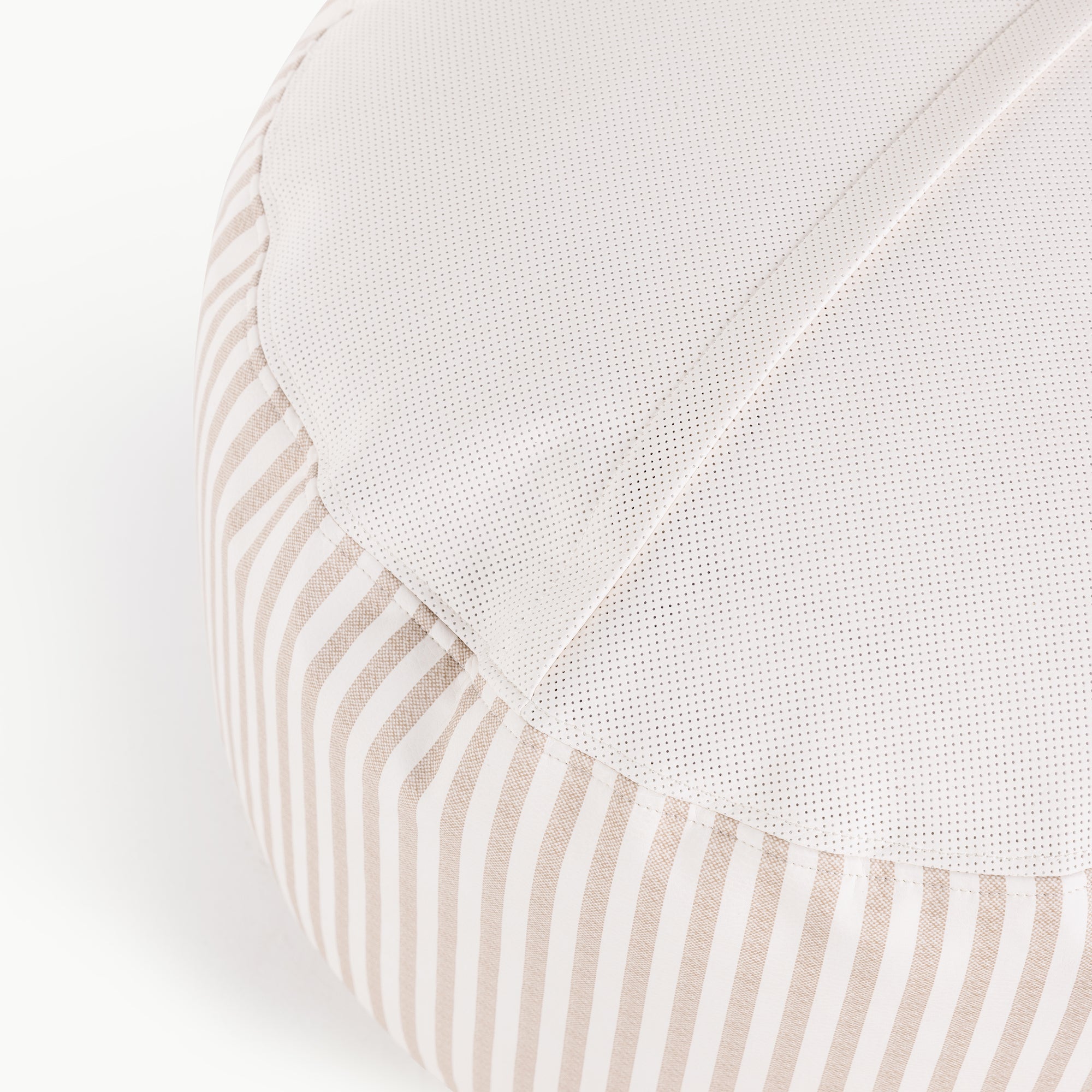 Pouf White Cliff Studio Pouf
