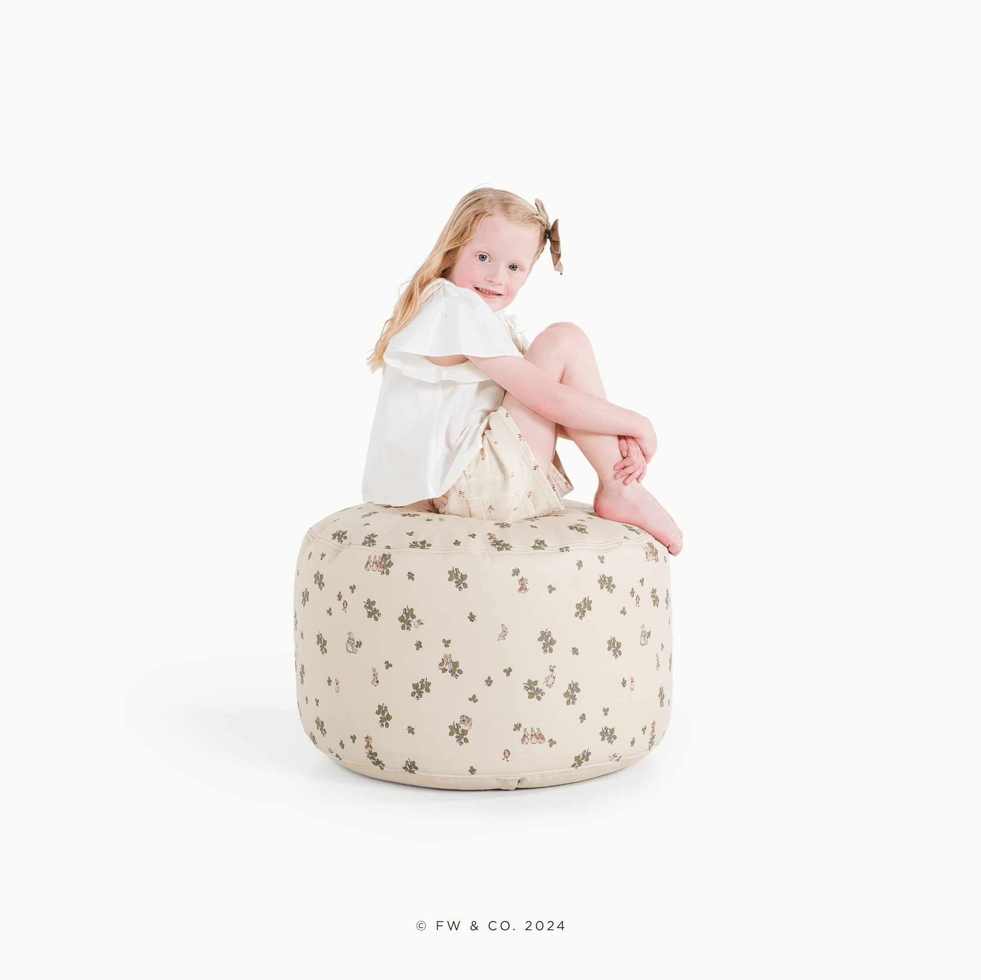 Pouf White Cliff Studio Pouf
