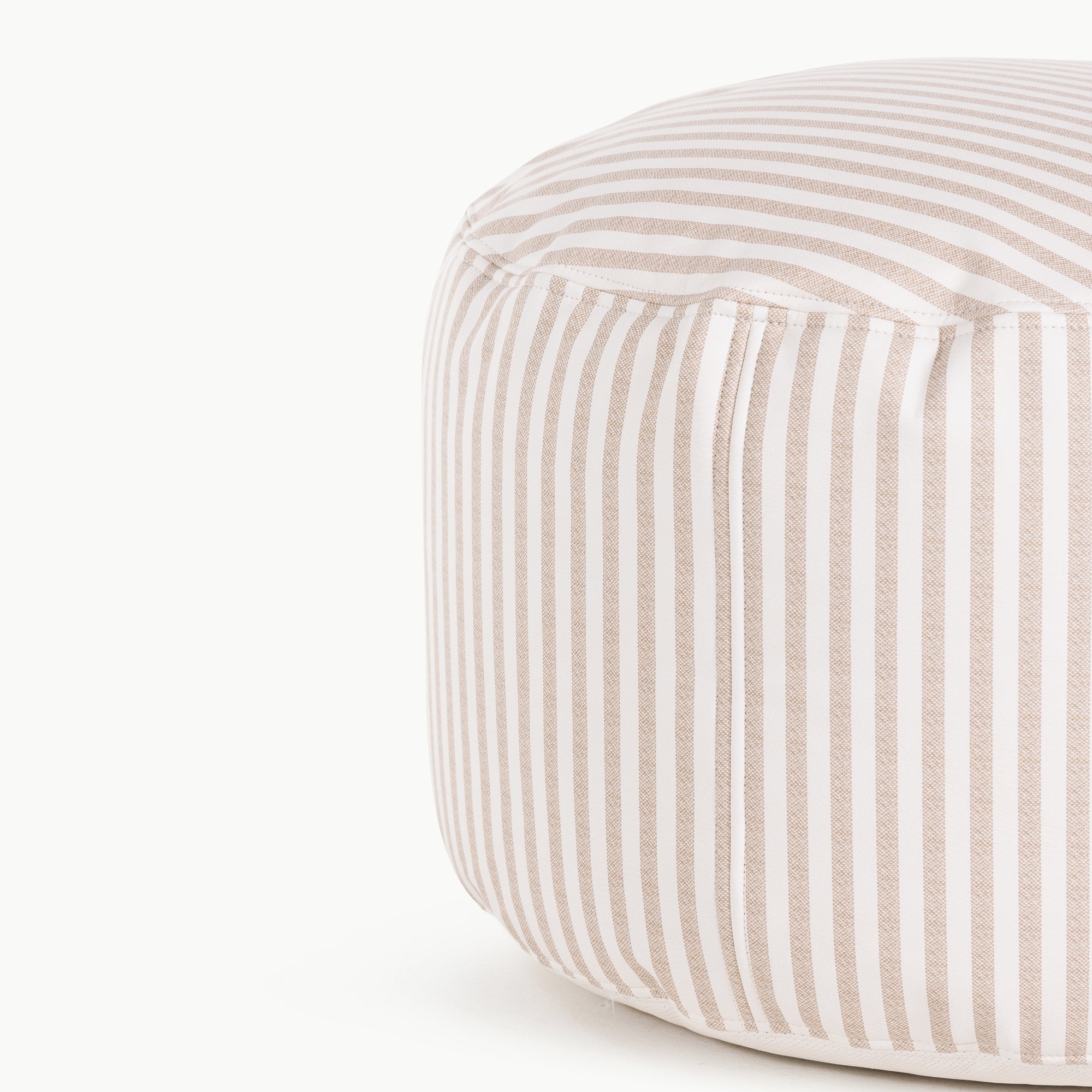 Pouf White Cliff Studio Pouf