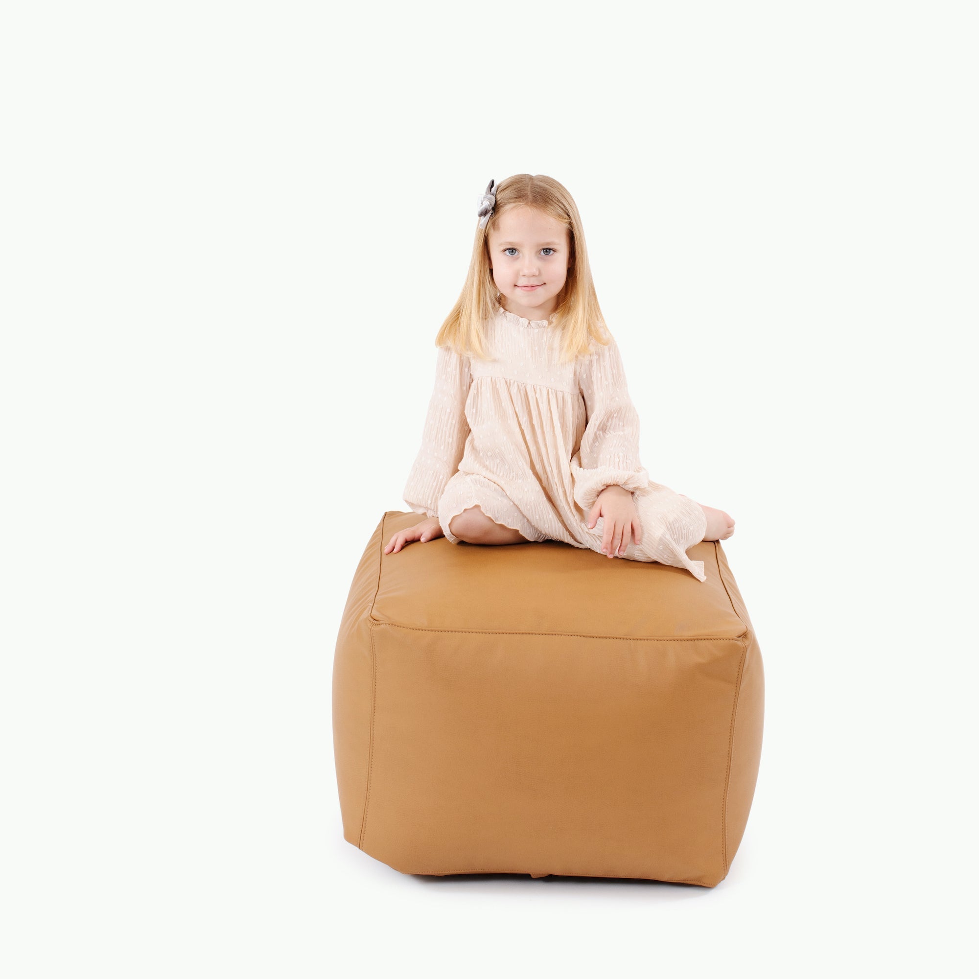 Pouf White Cliff Studio Pouf