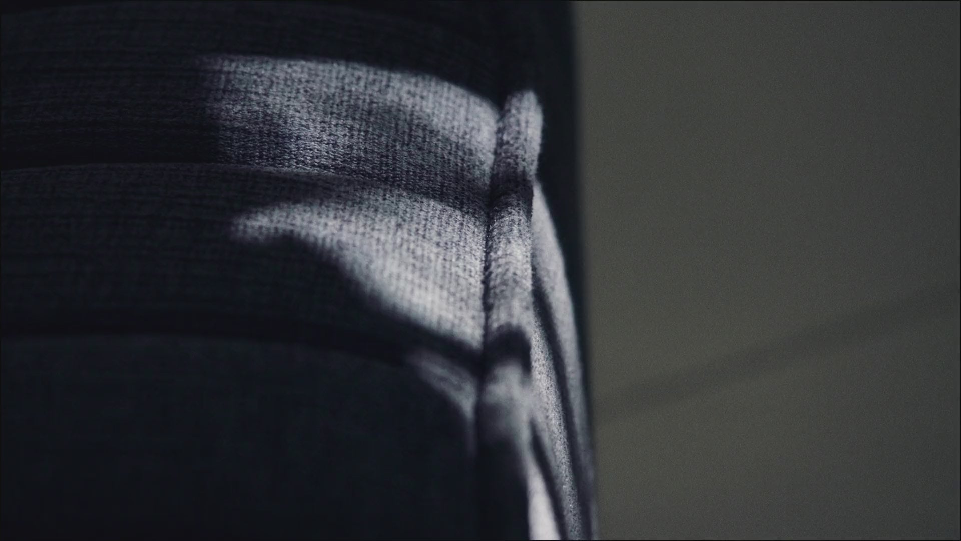 N701 Modular Sofa in Graphite Eco fabric - Ethnicraft Focus Video
