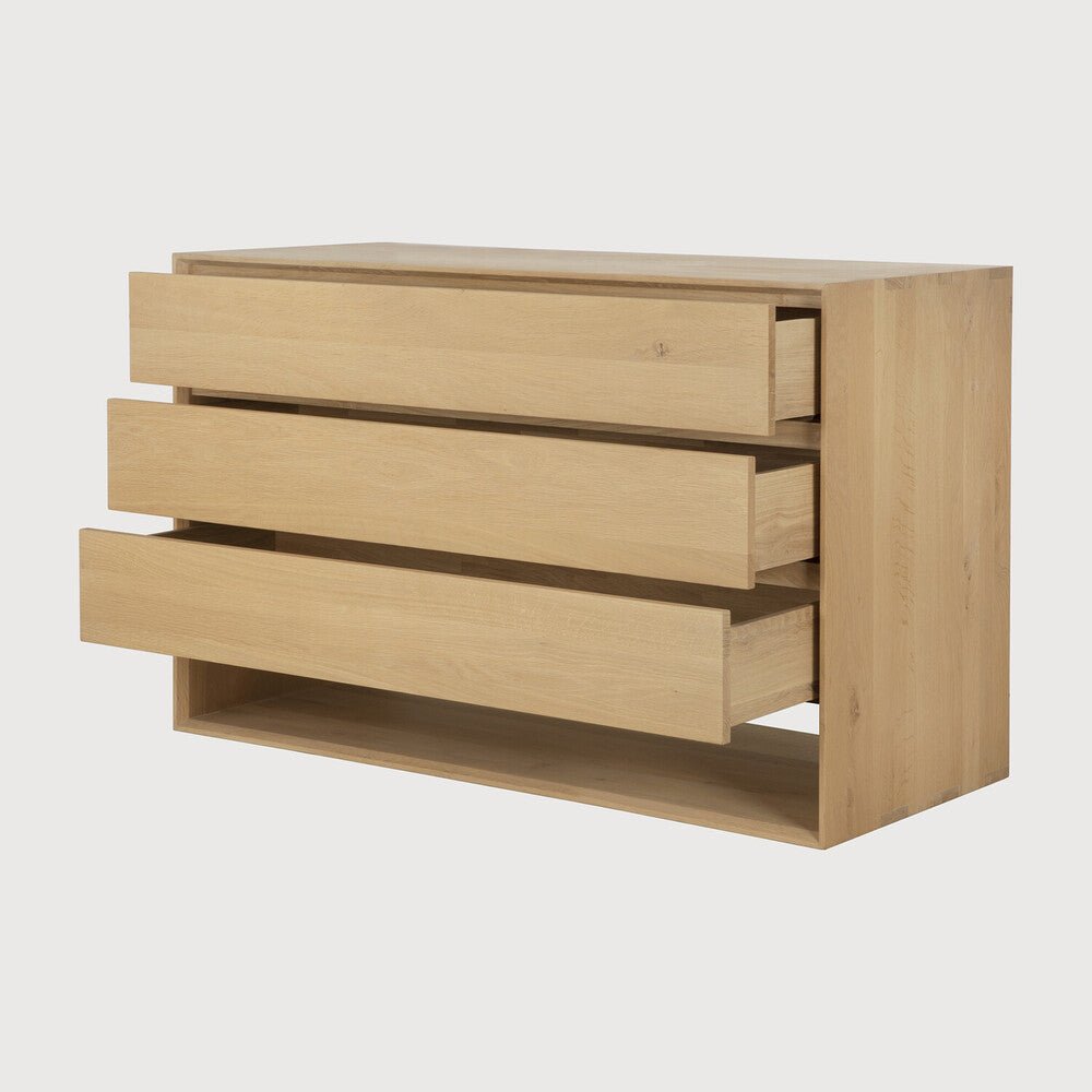 white dresser oak ANTIQUA WHITEWASHED DESCRIPTIONS With its clean design and soft lines Form Dresser, White Oak -