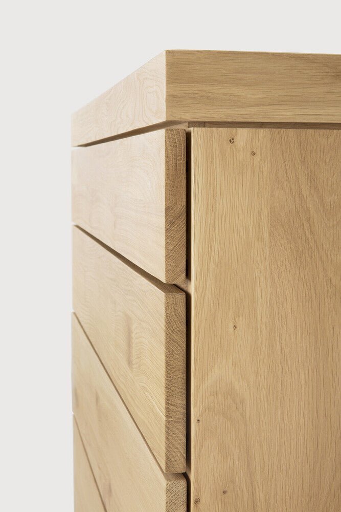 Burger Solid Oak 4 - Drawer Dresser